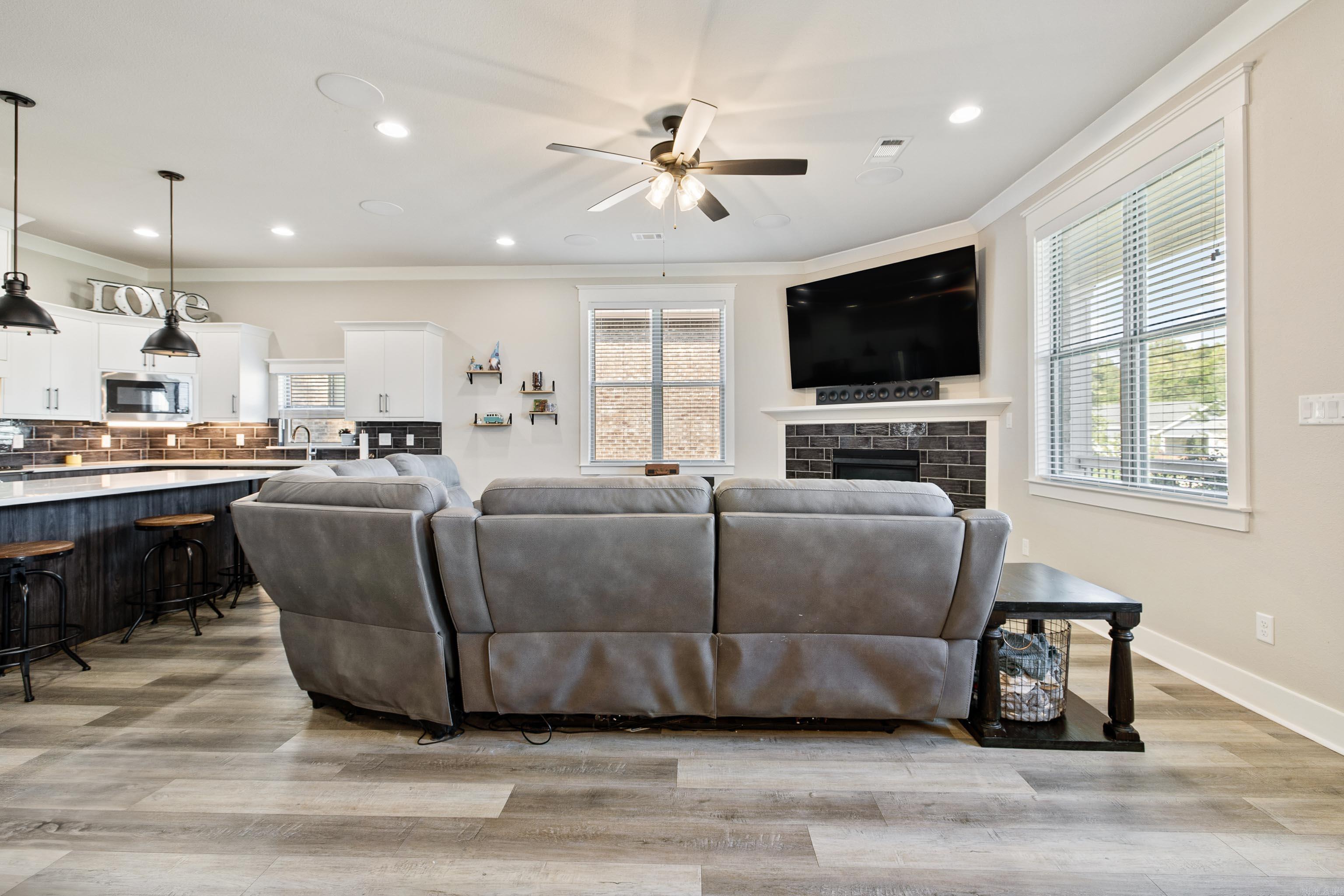 OLDE SALEM TOWNSHIP - Residential