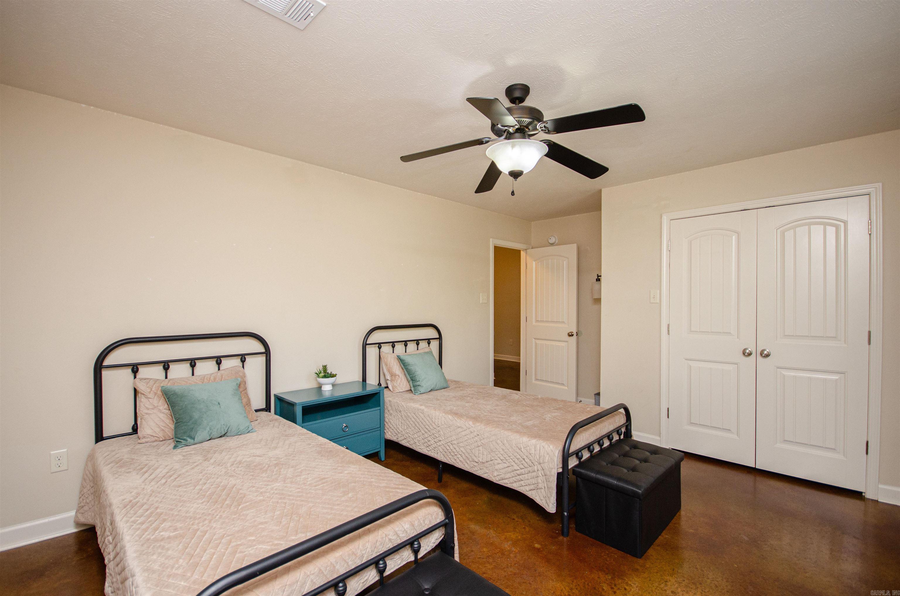 CHESTNUT MEADOWS - Residential