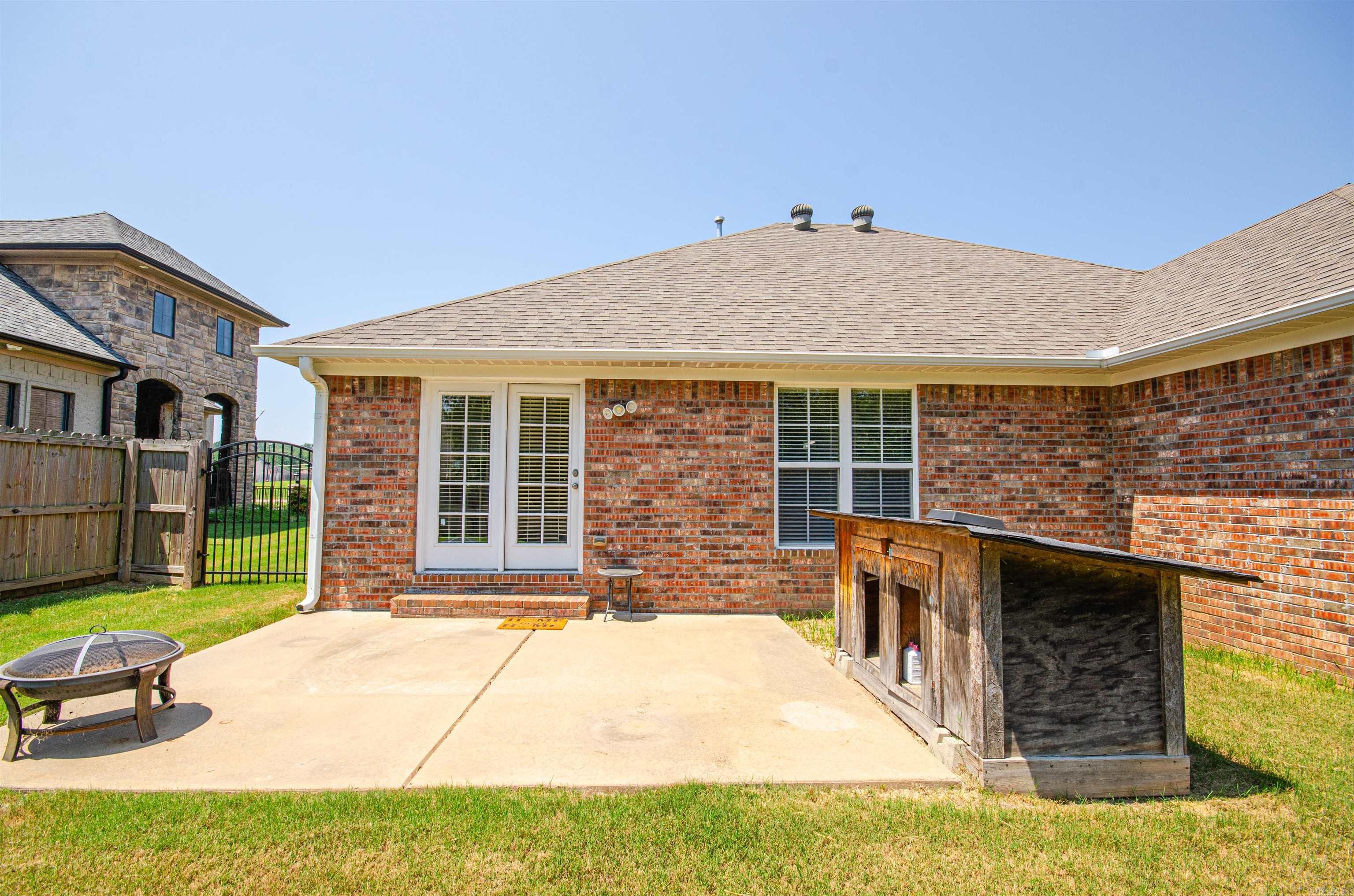 CHESTNUT MEADOWS - Residential