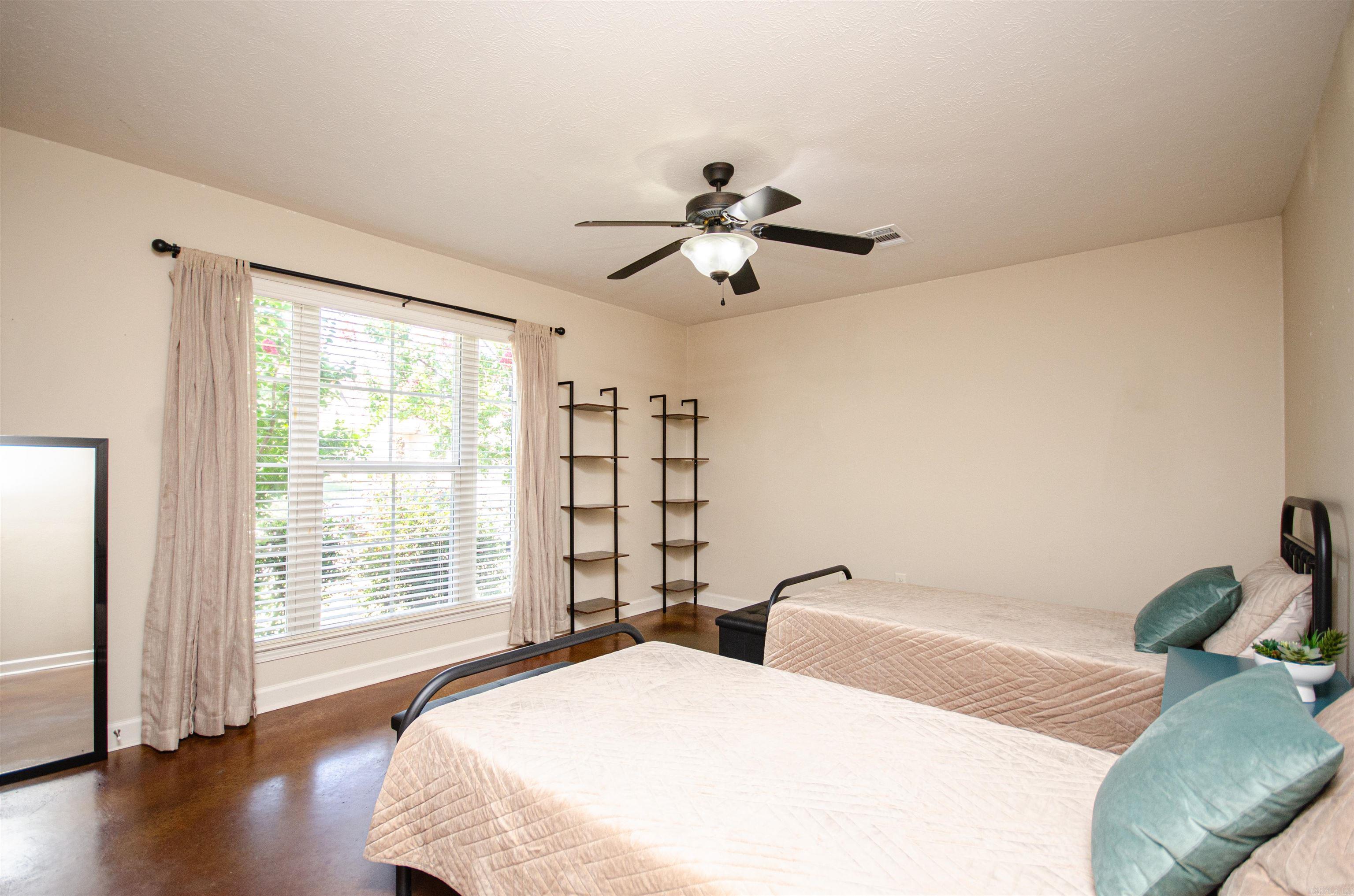 CHESTNUT MEADOWS - Residential