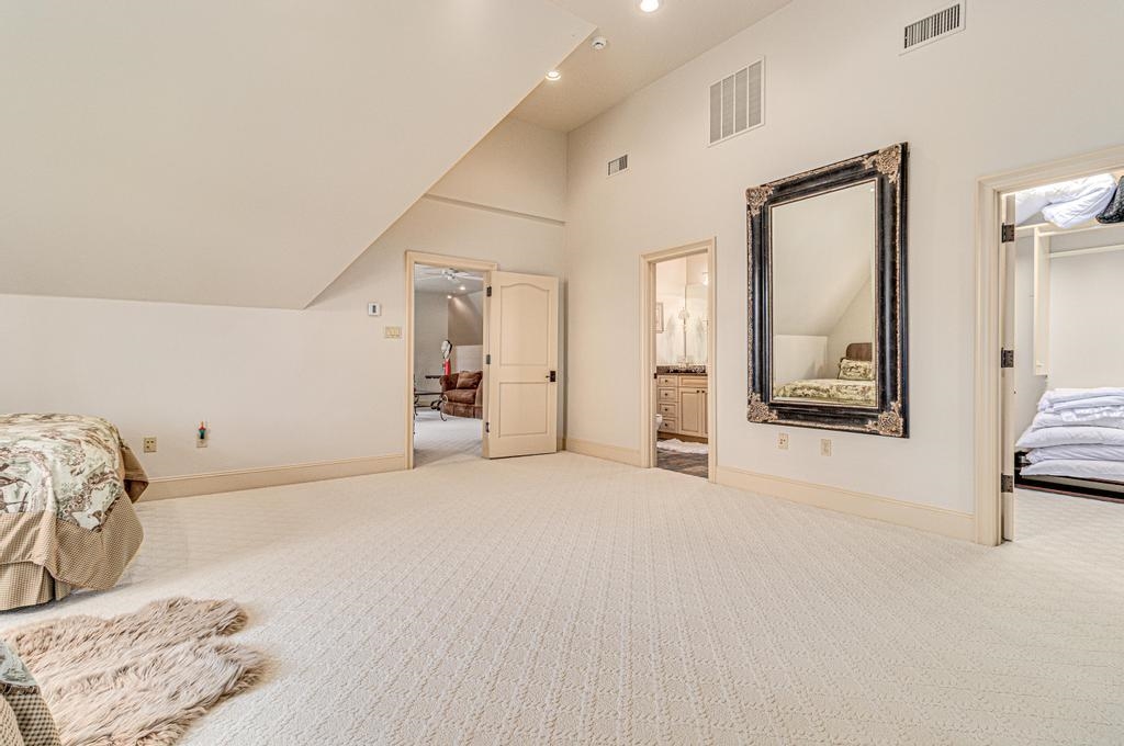 Ridgepointe Country Club - Residential