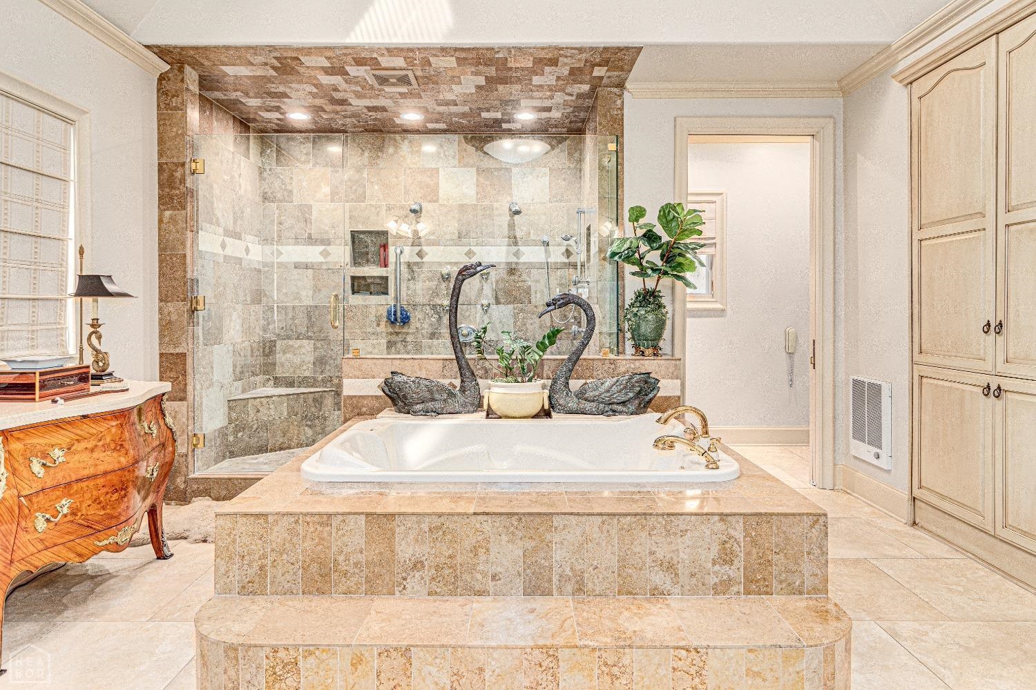 Ridgepointe Country Club - Residential