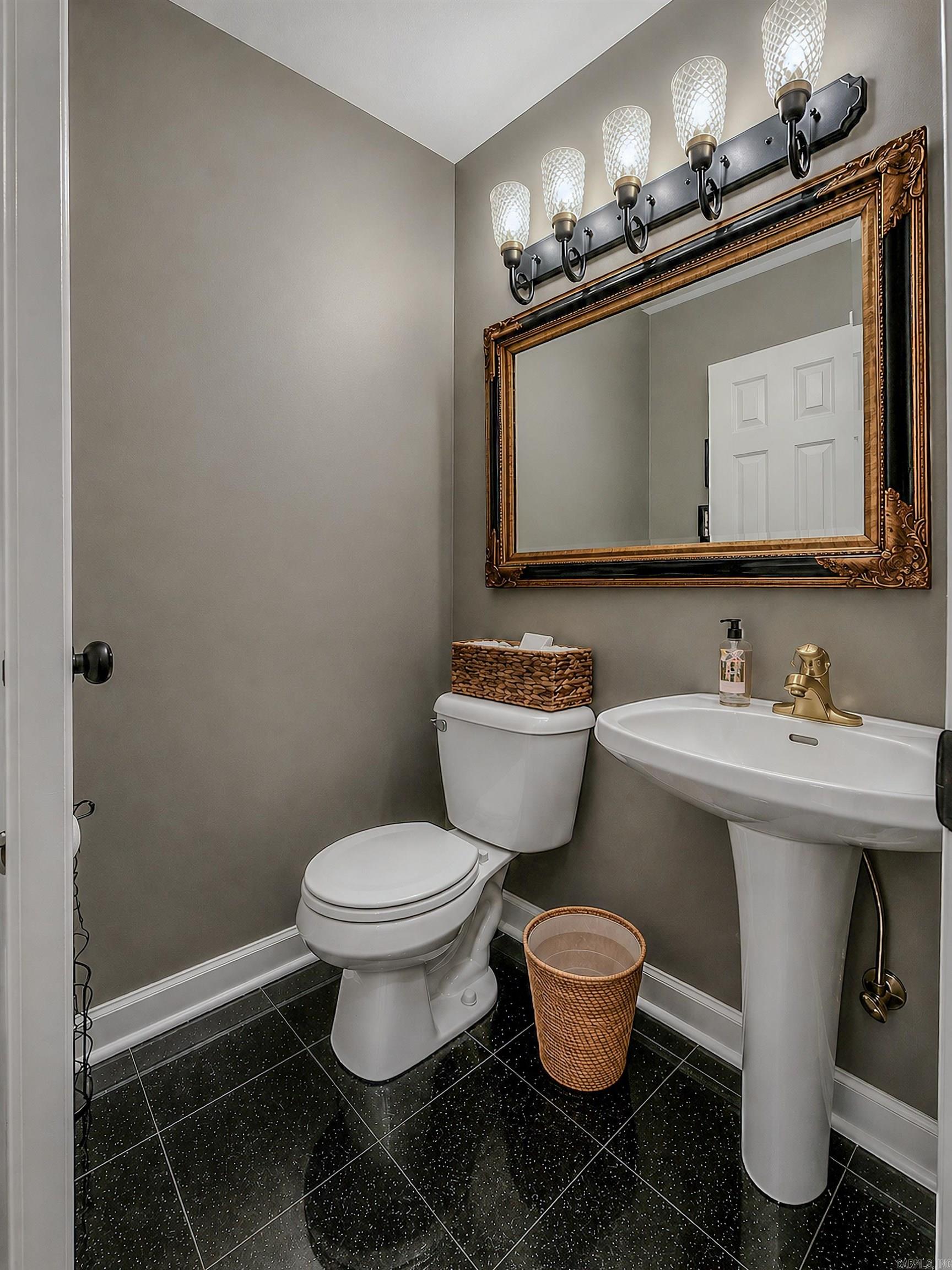 WOODSPRINGS ESTATES - Residential