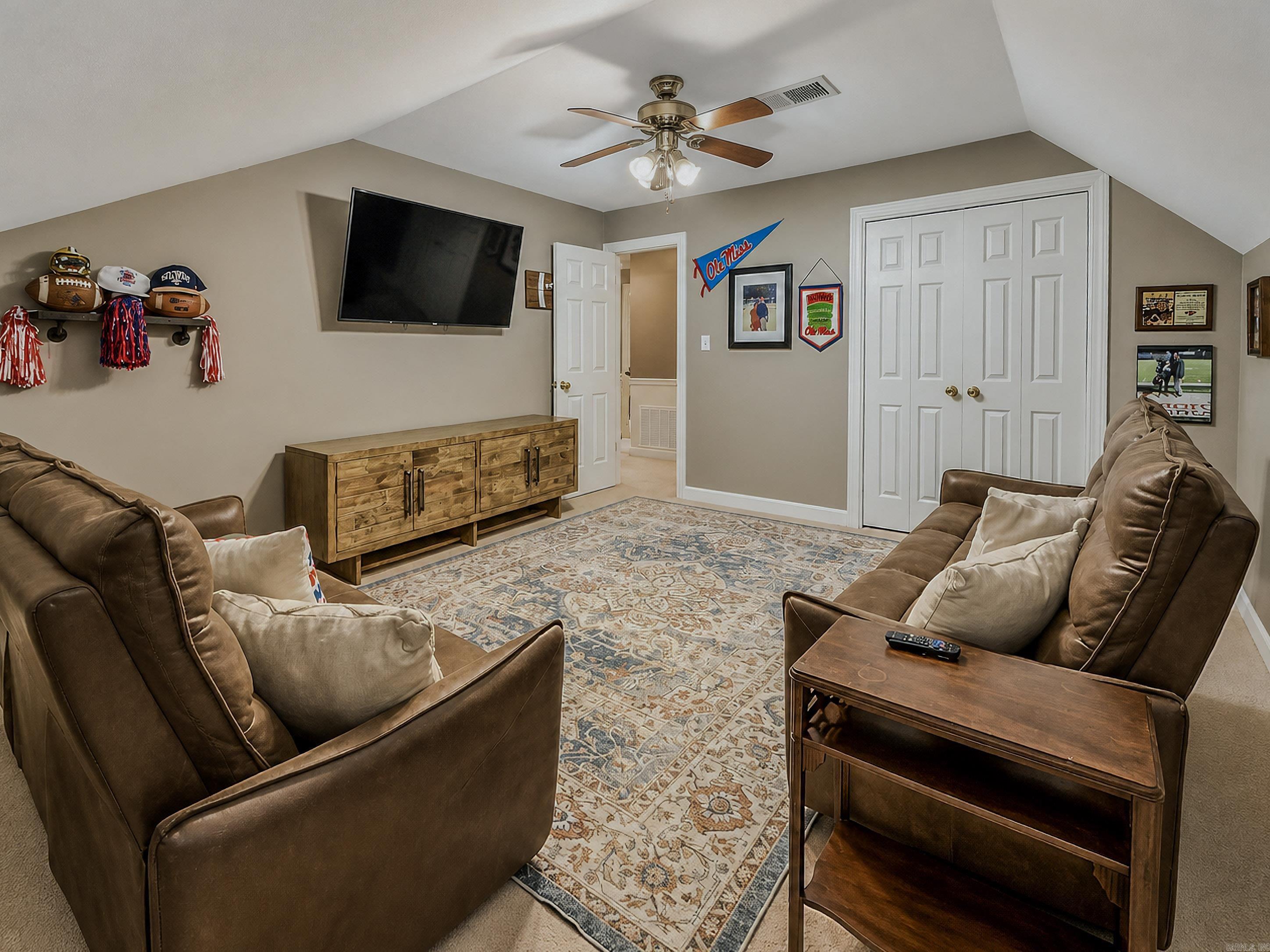 WOODSPRINGS ESTATES - Residential