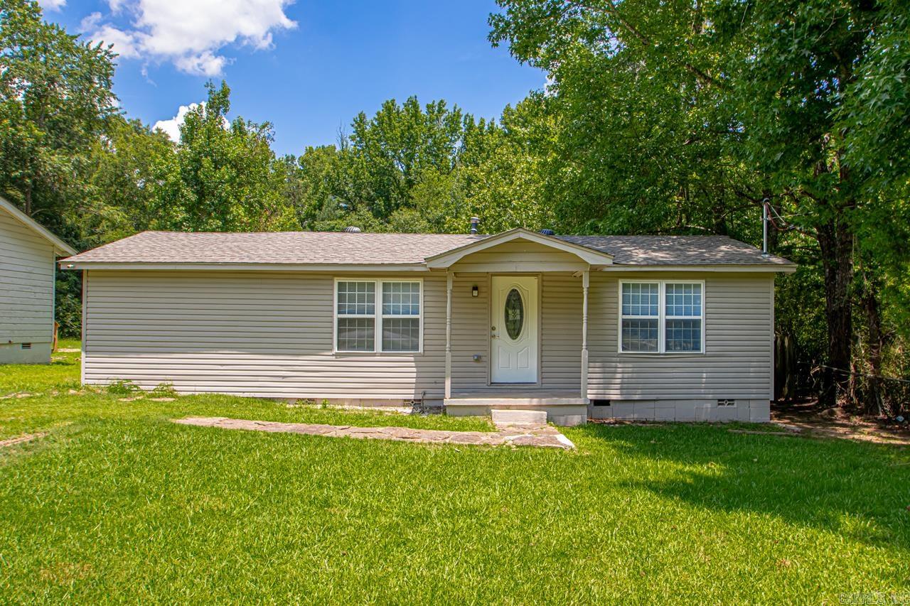 Welcome home! Beautifully newly renovated 3 bed 1 bath. 1,075 square feet of updated living space on a large 0.31-acre lot. Renovations have brought a fresh, modern feel throughout. Laundry room. Large with ample cabinet space. Large bedrooms and closets. New back porch. Perfect for first-time homebuyers, families, or investors, this home offers a rare combination of affordability and quality updates. Just minutes from local schools, shopping, and dining, 309 E Valentine Rd is ready to welcome you home. Schedule your private showing today!