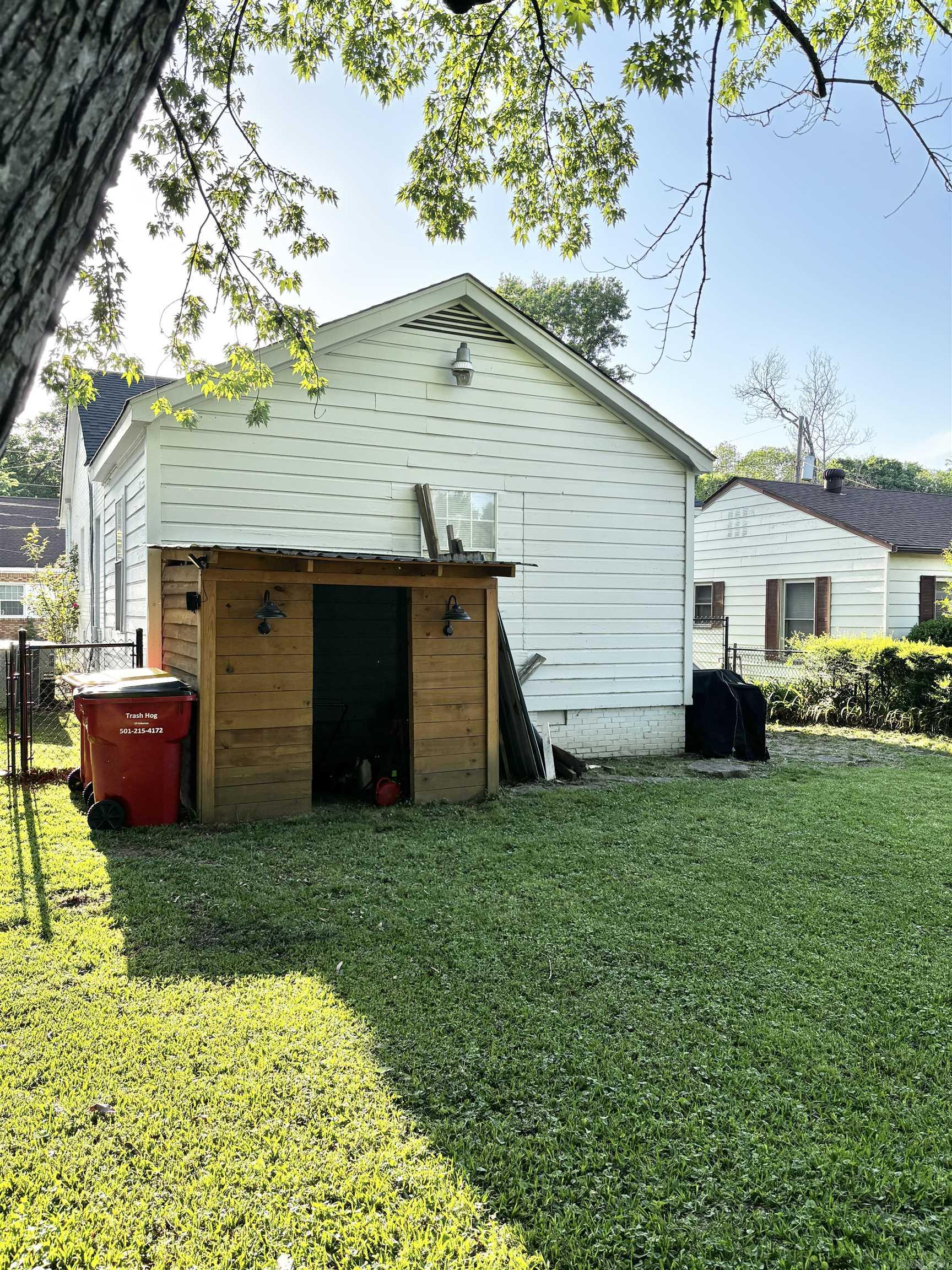 CLIFTONS ADDN - Residential