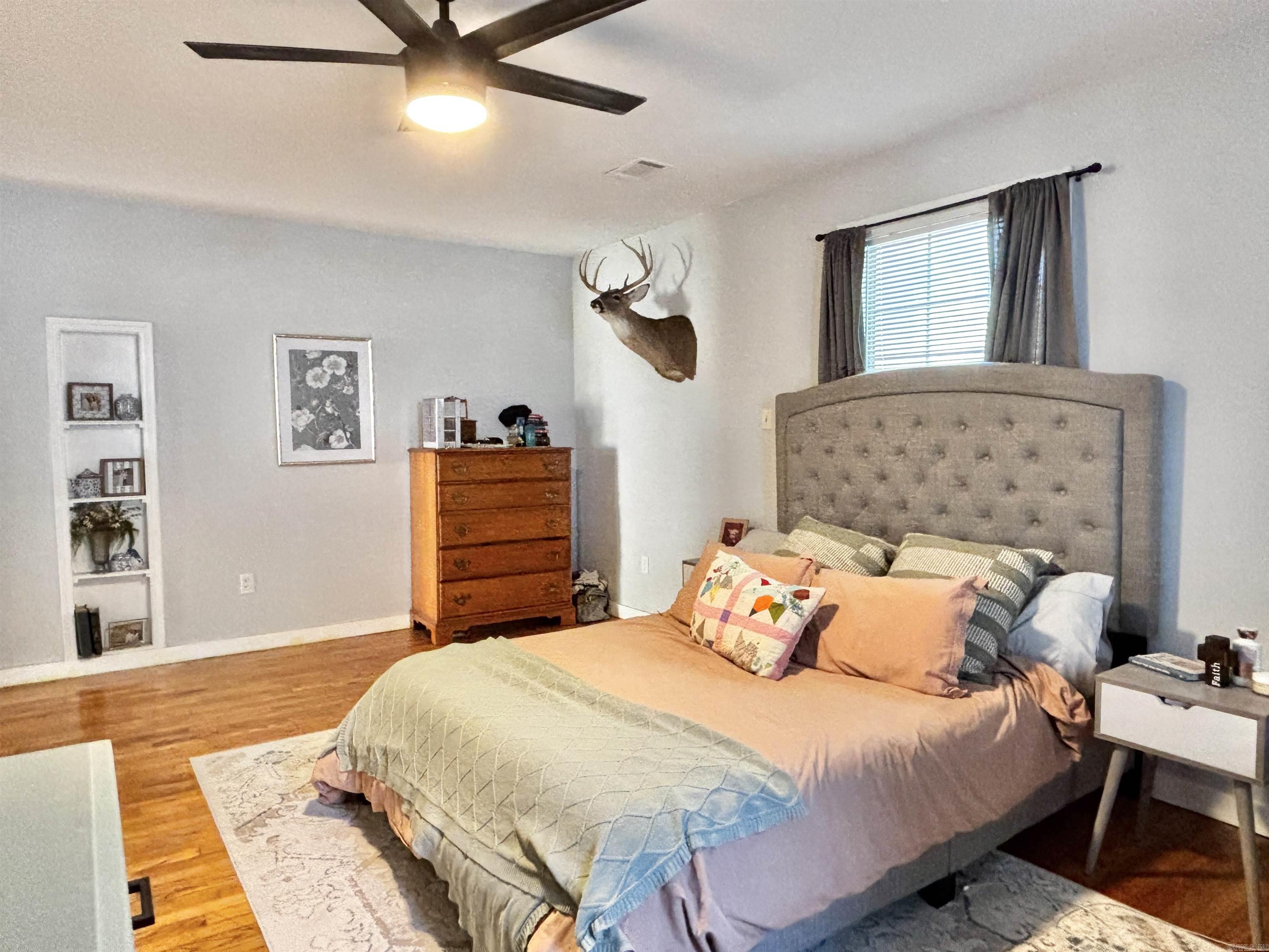 CLIFTONS ADDN - Residential