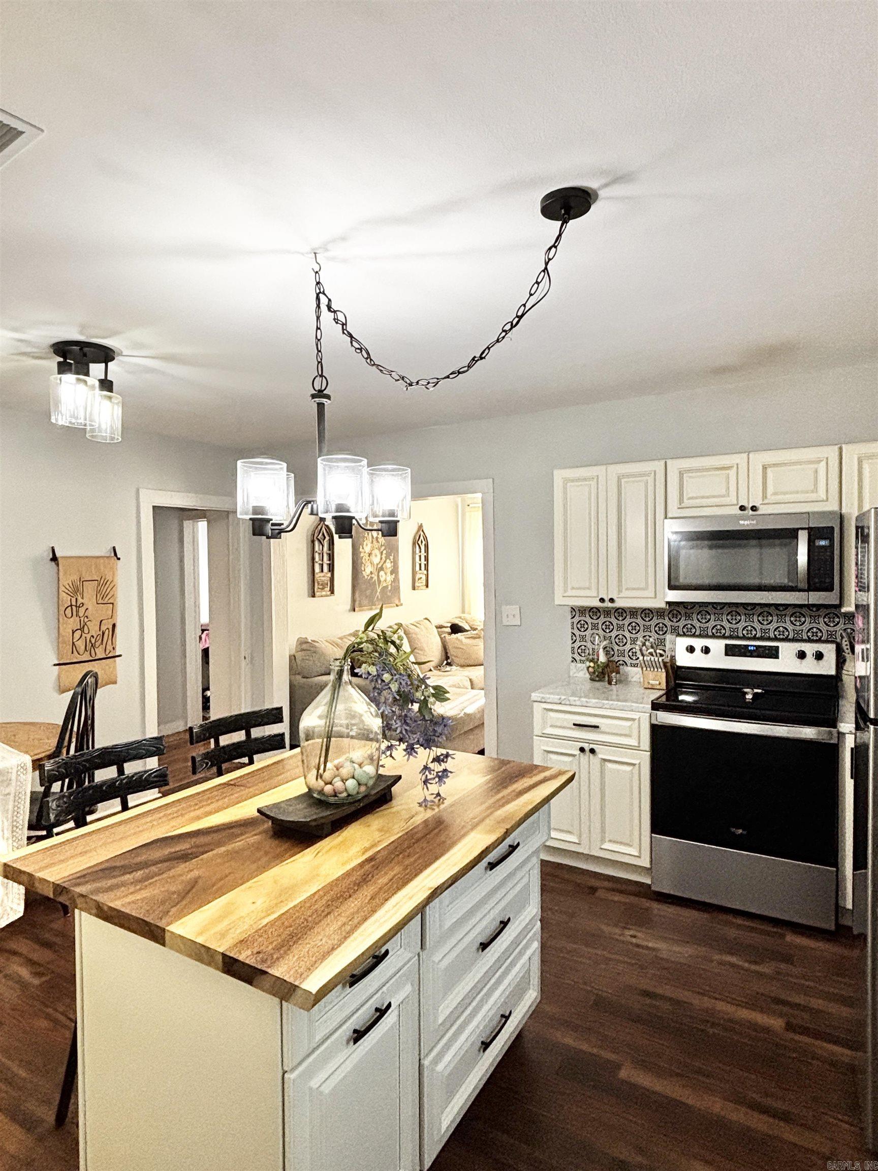 CLIFTONS ADDN - Residential