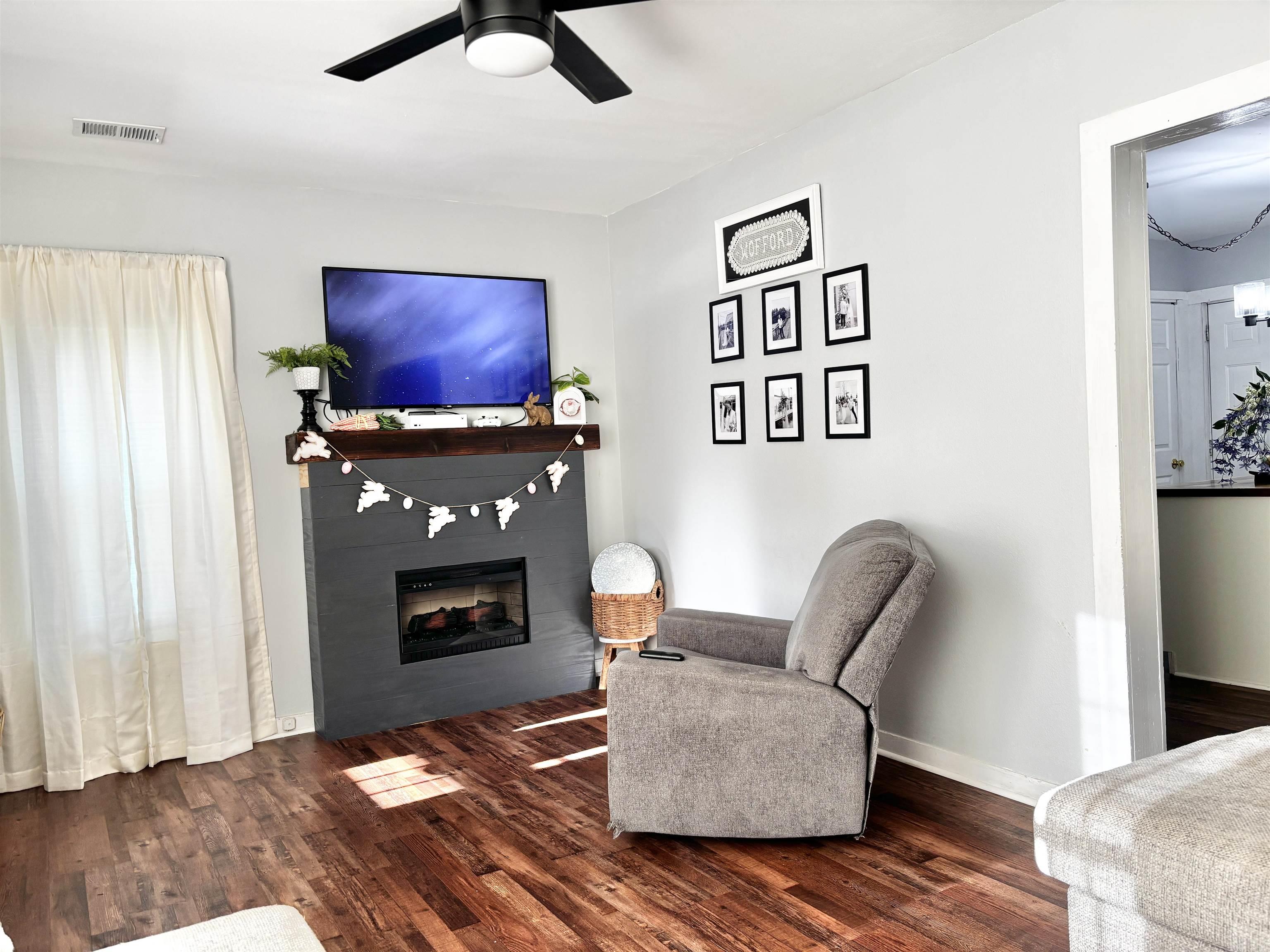 CLIFTONS ADDN - Residential