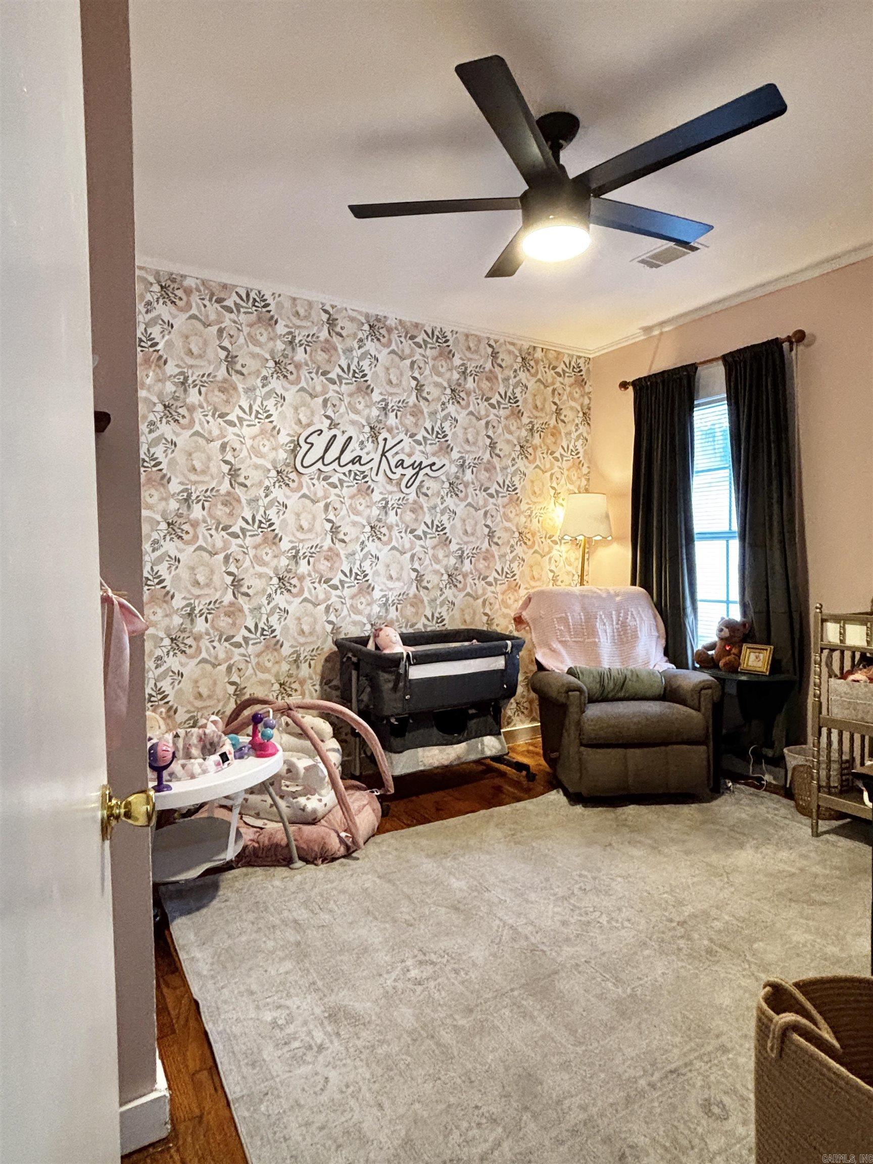 CLIFTONS ADDN - Residential