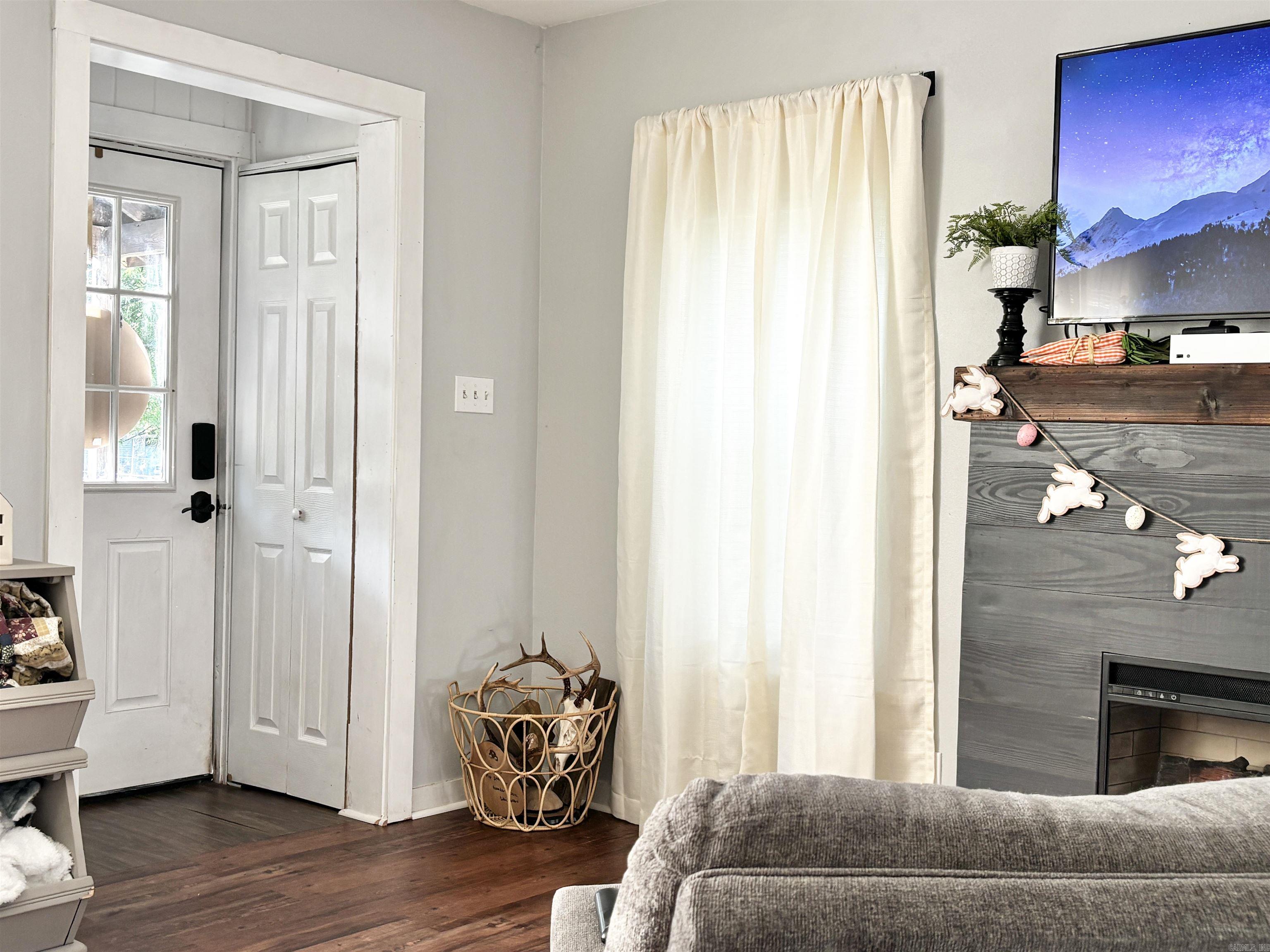 CLIFTONS ADDN - Residential