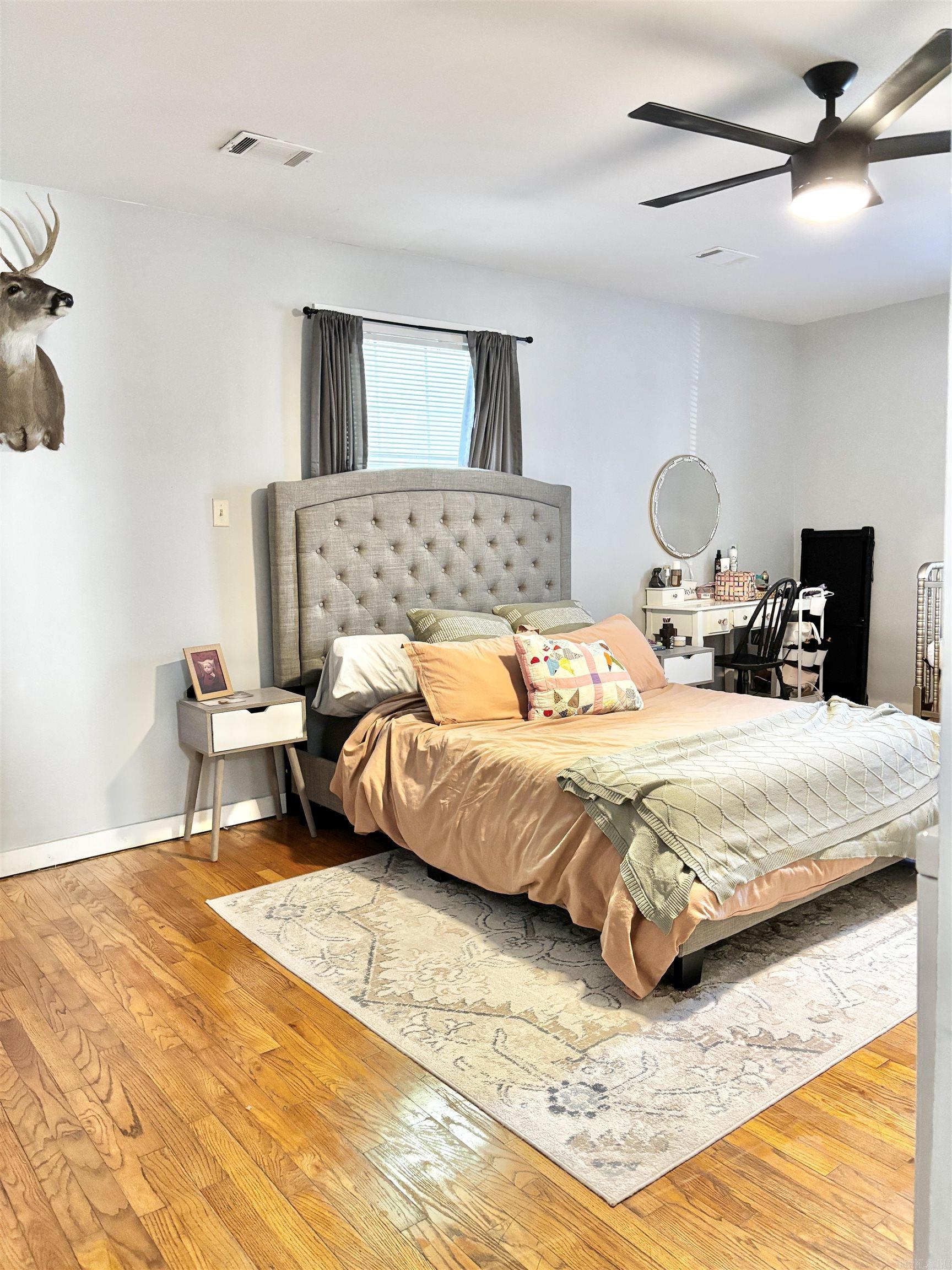 CLIFTONS ADDN - Residential