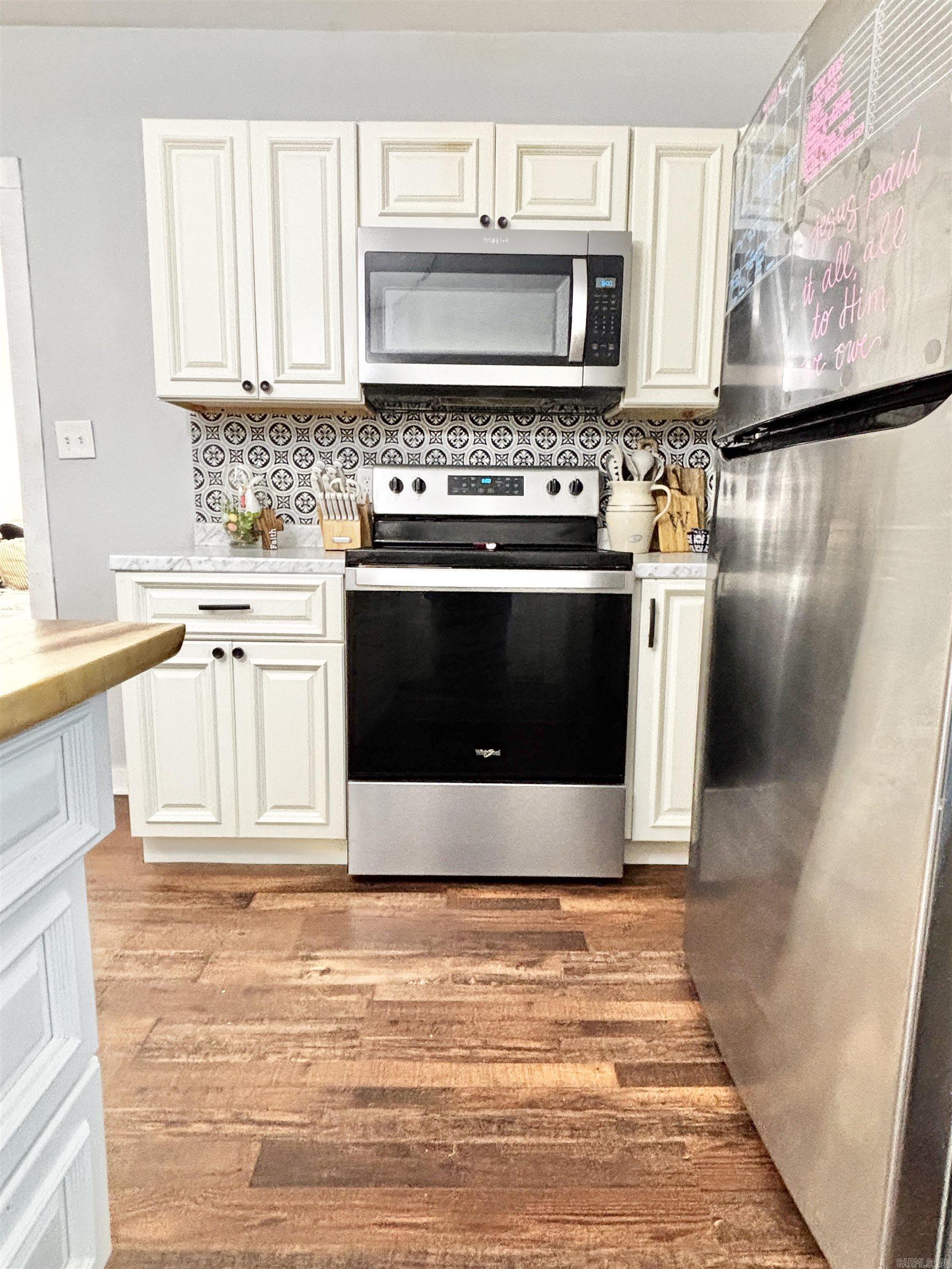 CLIFTONS ADDN - Residential