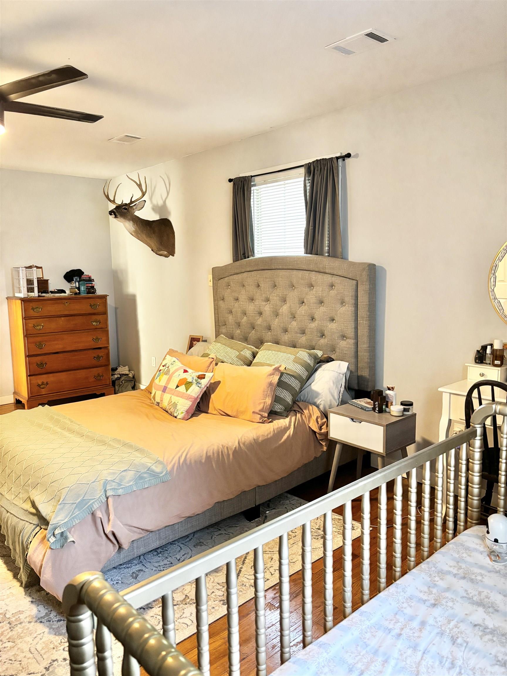 CLIFTONS ADDN - Residential