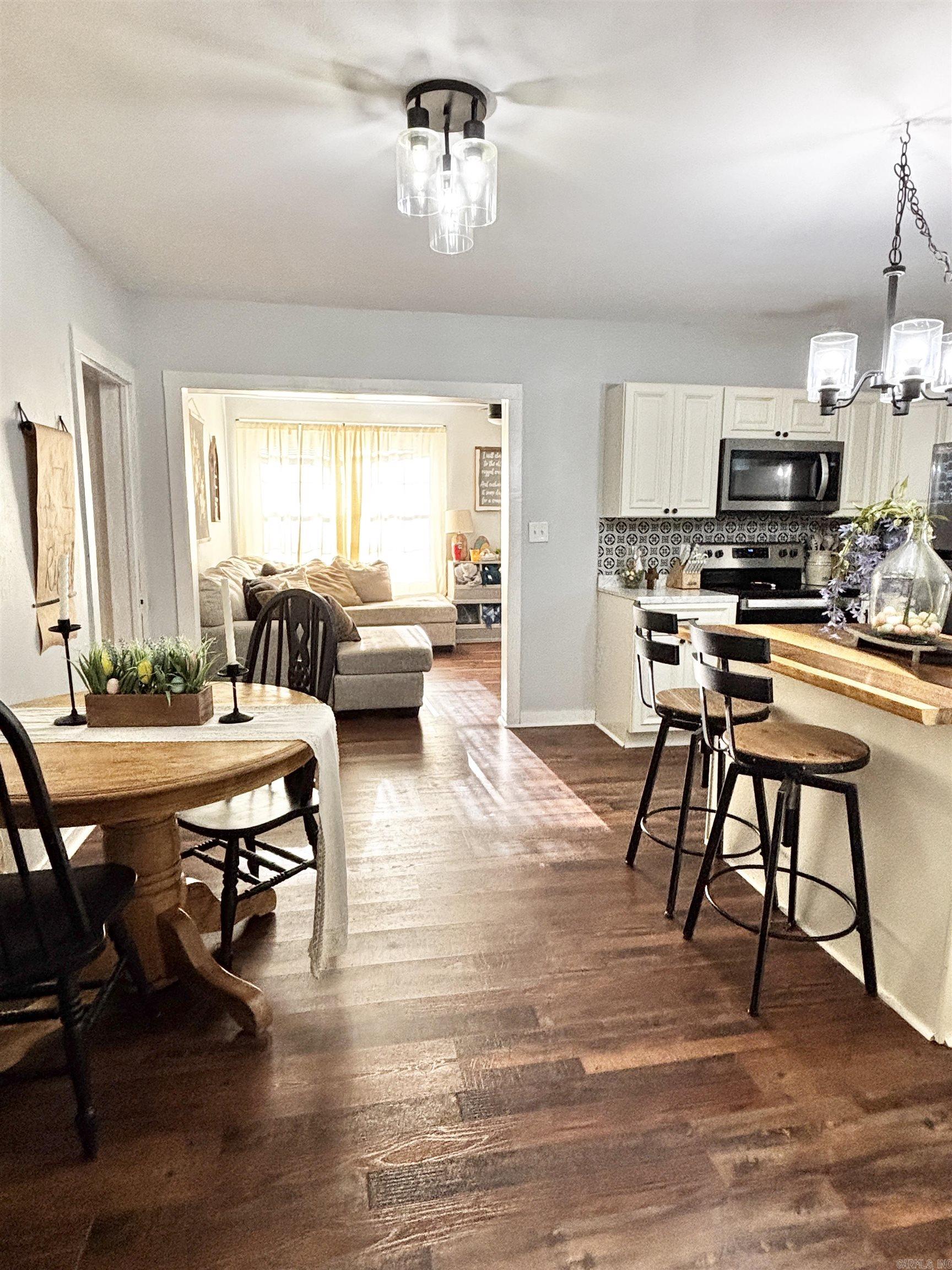 CLIFTONS ADDN - Residential