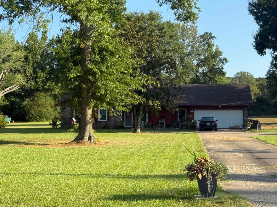 For Sale in Conway! Discover peaceful living on 1.5 acres with this charming 3-bedroom, 2-bath home offering 1,883 sq ft of comfortable space in Conway? You’ll love the open layout, cozy living areas, and the perfect balance of privacy and convenience. With room to roam and plenty of outdoor space, this property is ideal for anyone looking for a little extra land while still being close to town!  Don’t miss this one! Agents see remarks