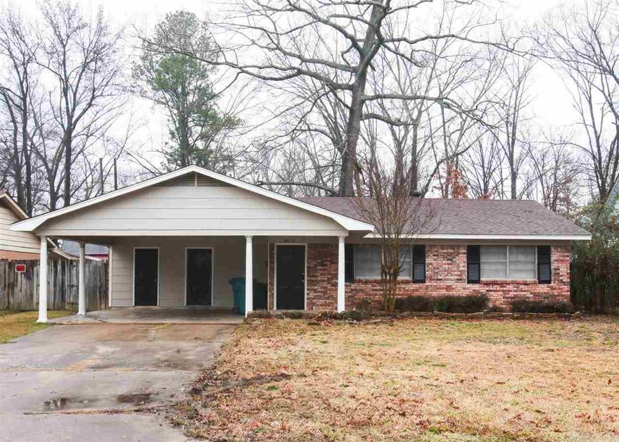 Charming 3BD/2BA in SWLR that is waiting for you to call home. This property is managed by Hoffman Team so beware of scammers - we will never ask you to Cashapp us money. The lease for this property is for 2 years with a 3% increase after the first year. Income must be 3x the amount of rent. Deposit, first month’s rent, and the $50 administration fee due before move in. This property does not accept section 8.