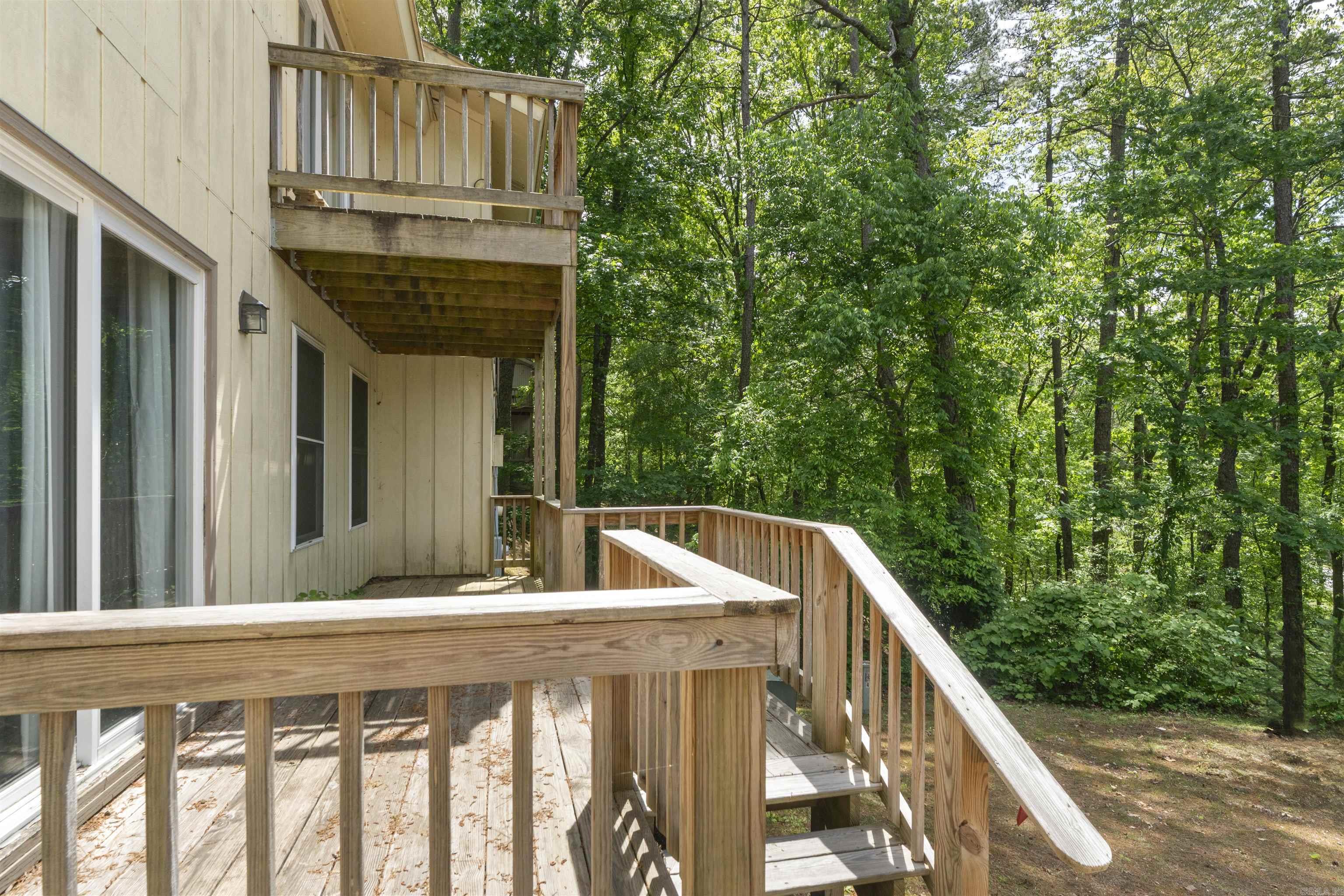 VALENCIA COURTS - Residential