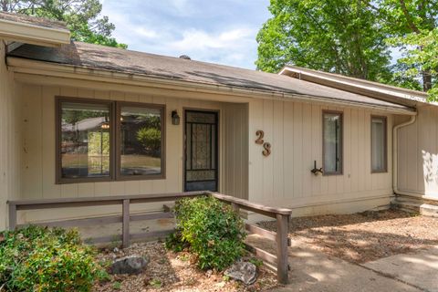 Photo of 23 Vaqueria Lane, Hot Springs Village, AR 71909 (MLS # 26016218)