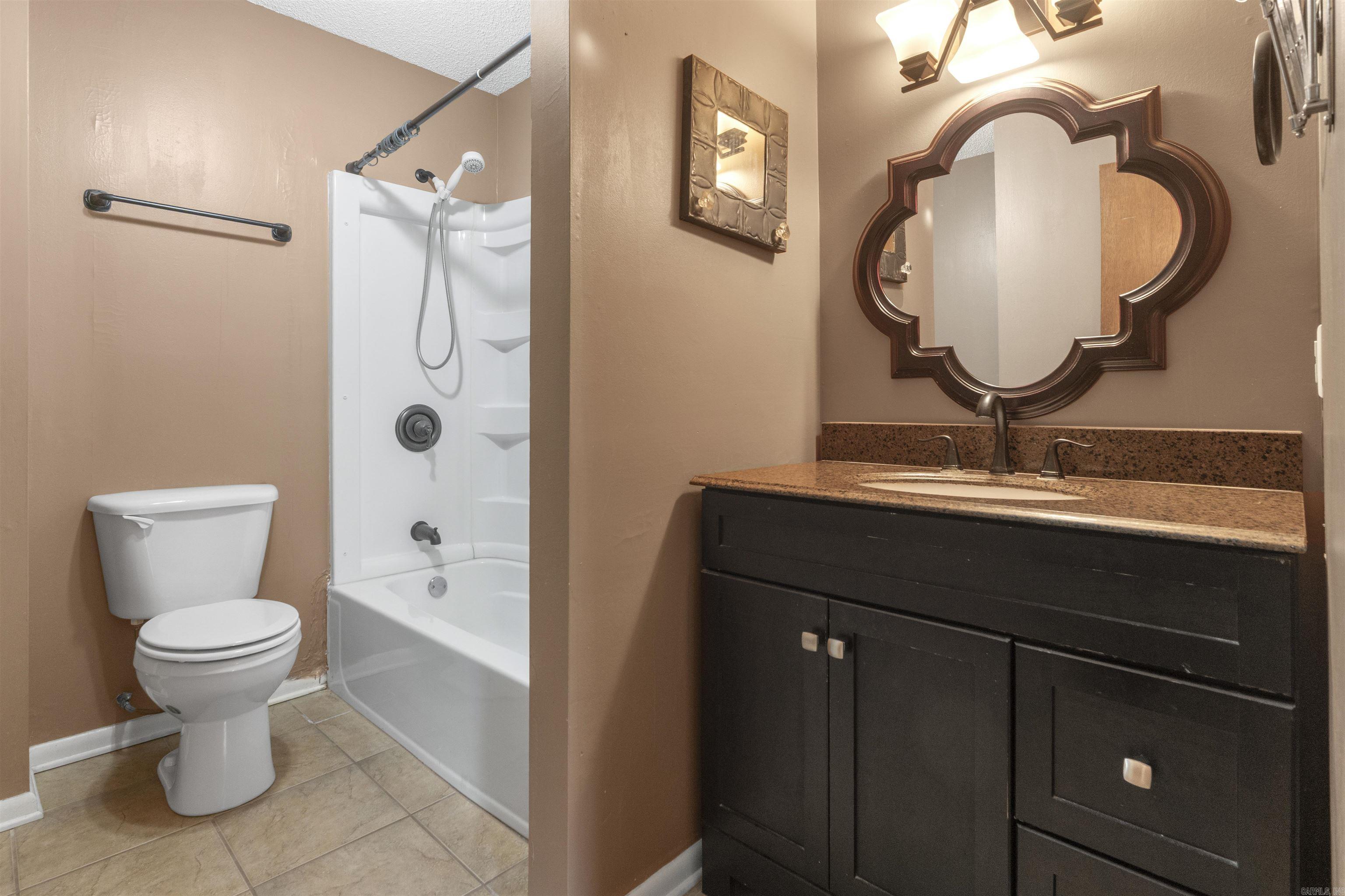 VALENCIA COURTS - Residential