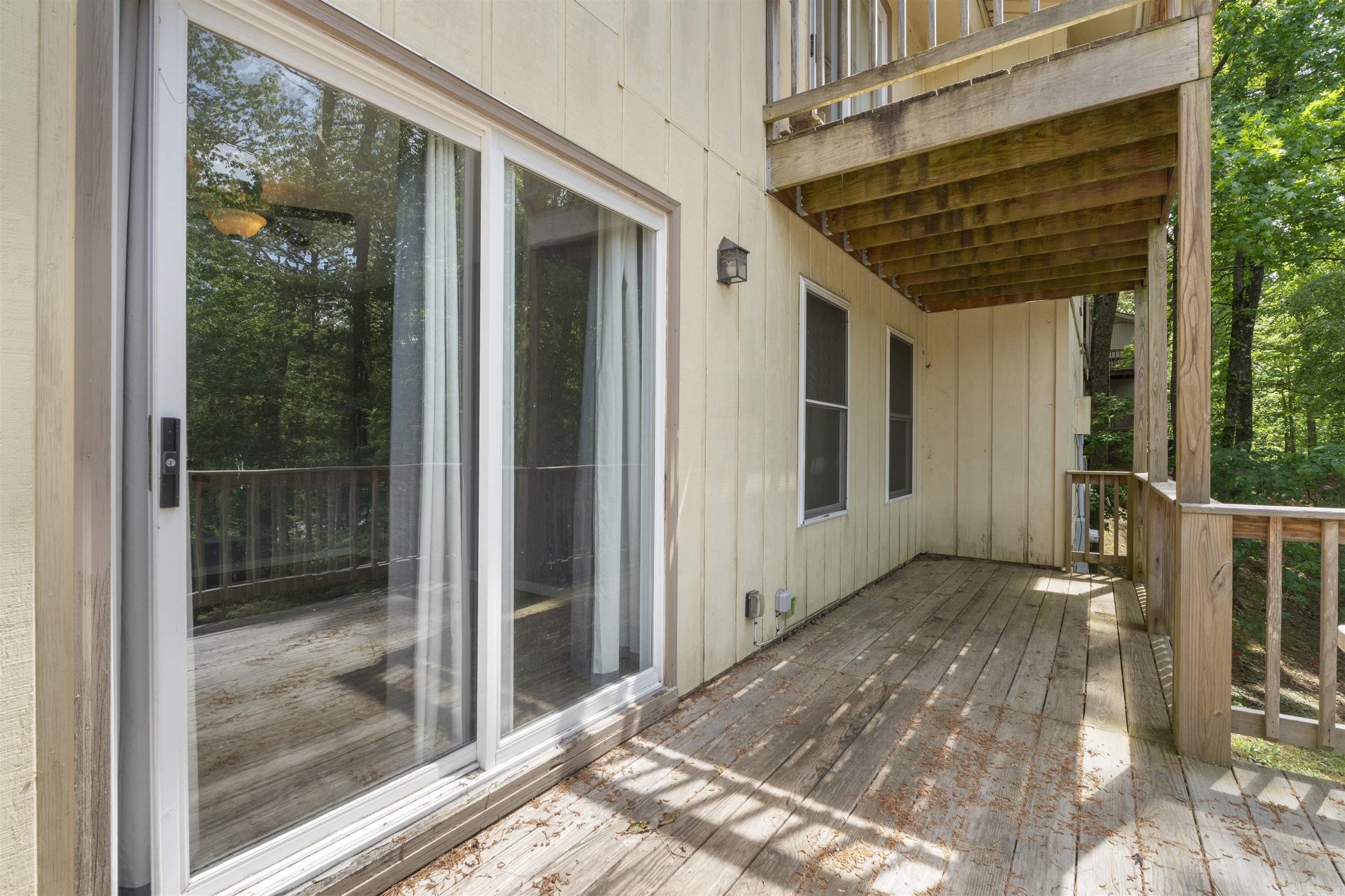 VALENCIA COURTS - Residential