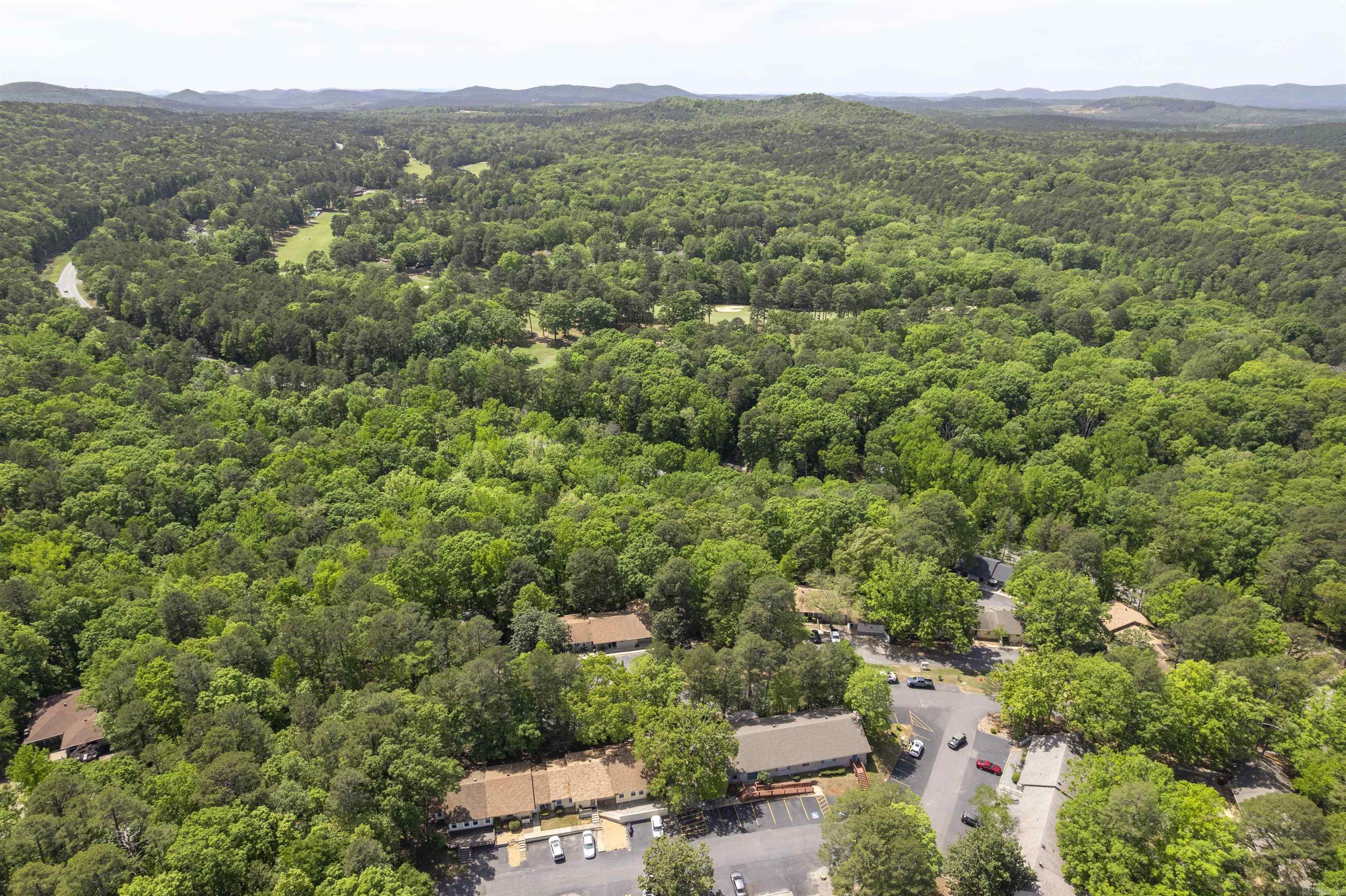 VALENCIA COURTS - Residential