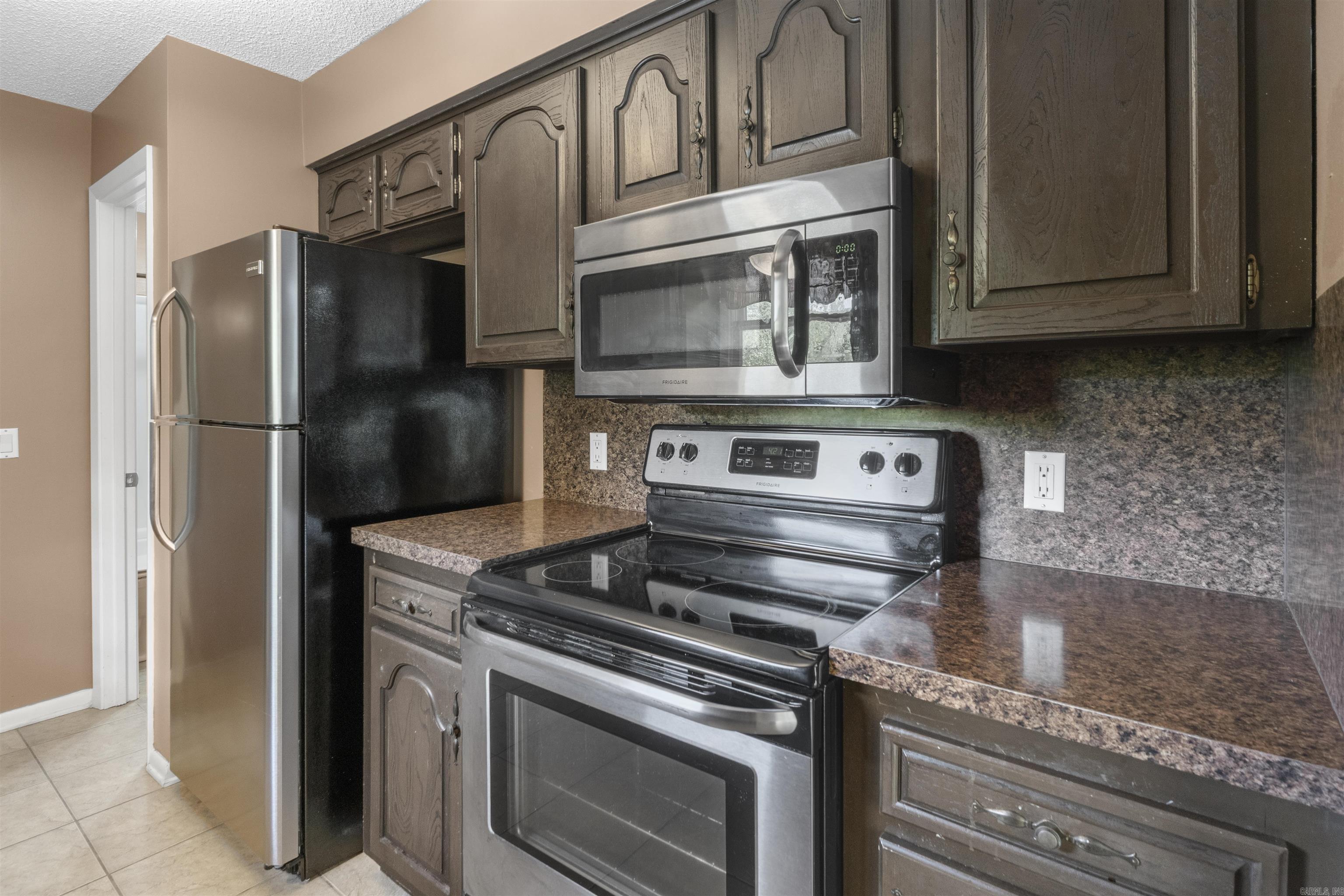 VALENCIA COURTS - Residential