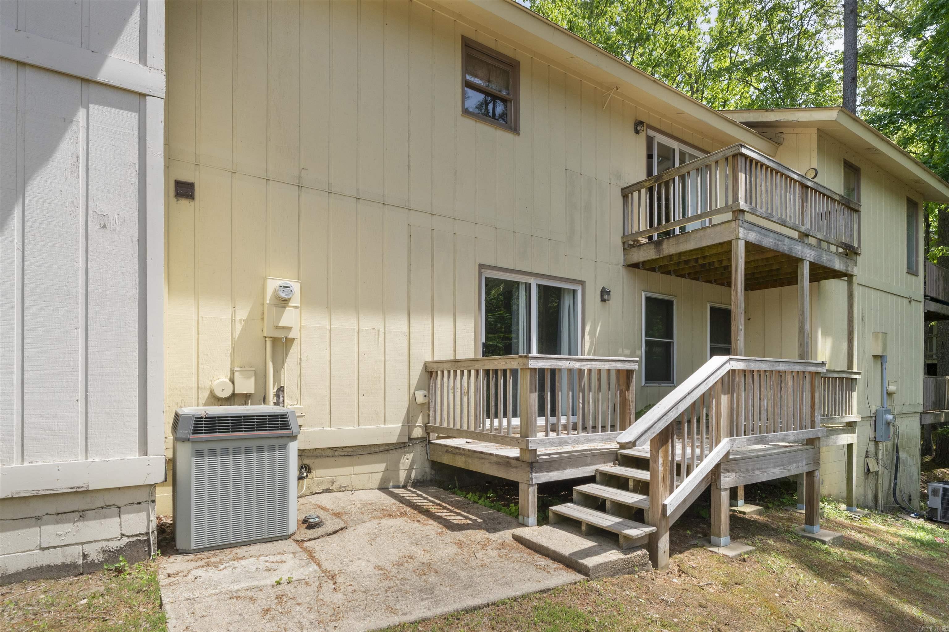 VALENCIA COURTS - Residential