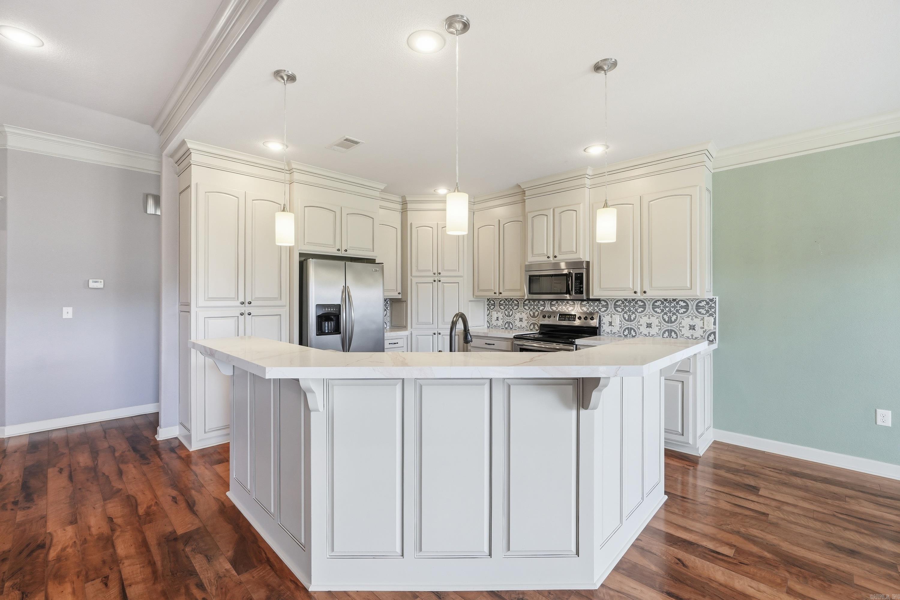 CHESTNUT MEADOWS - Residential