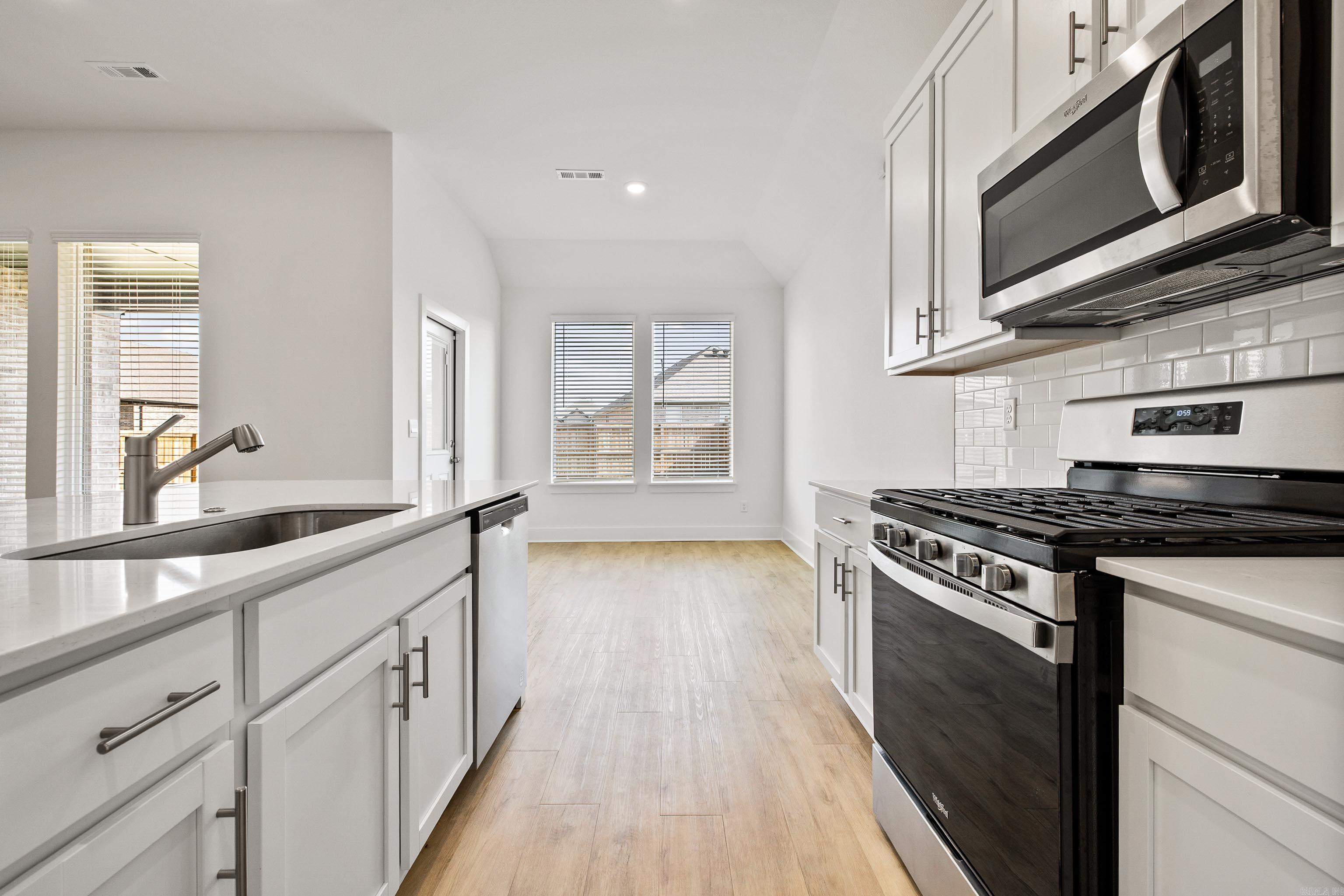 THE RESERVE AT COUNTRY CLUB PHAS - Residential