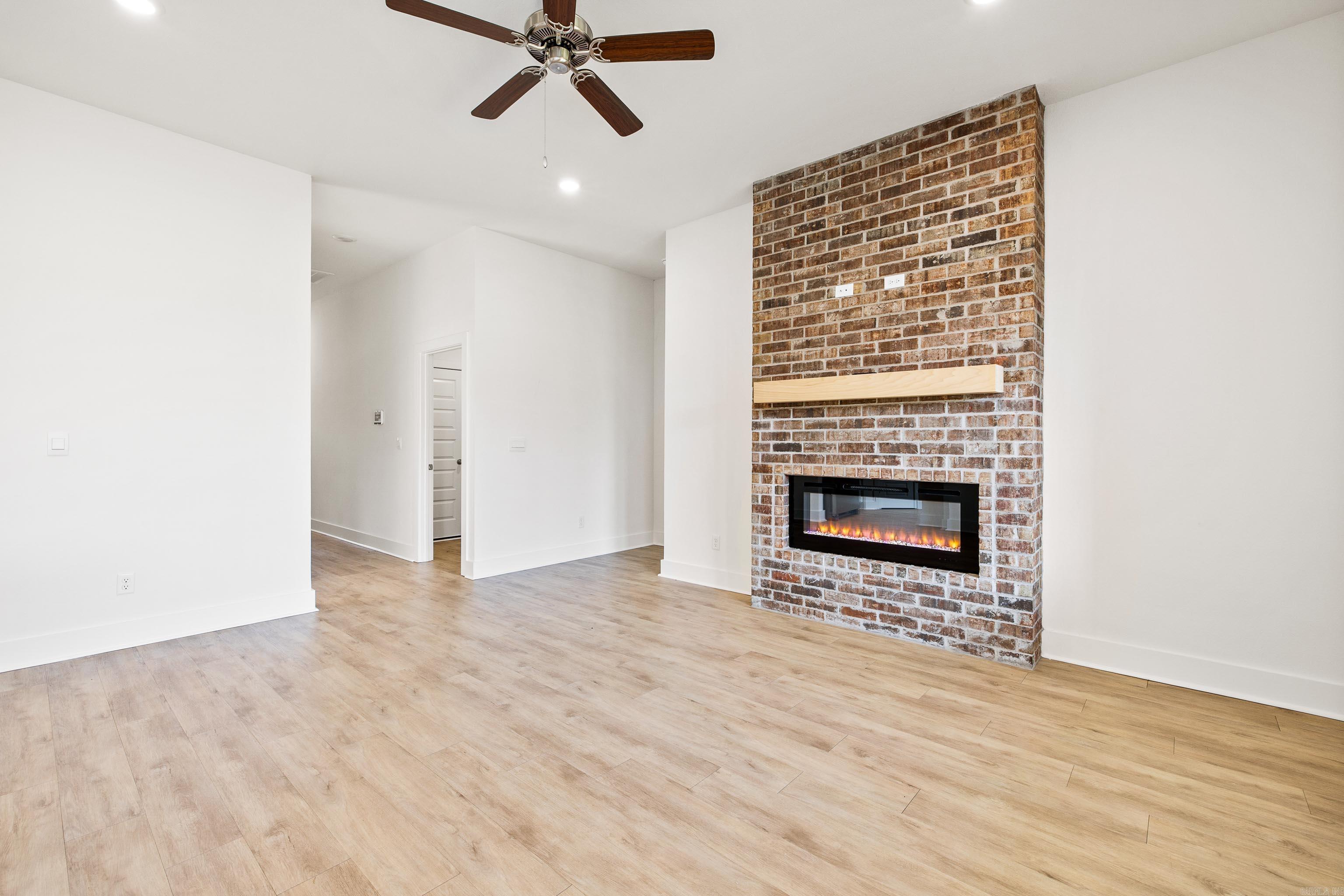 THE RESERVE AT COUNTRY CLUB PHAS - Residential