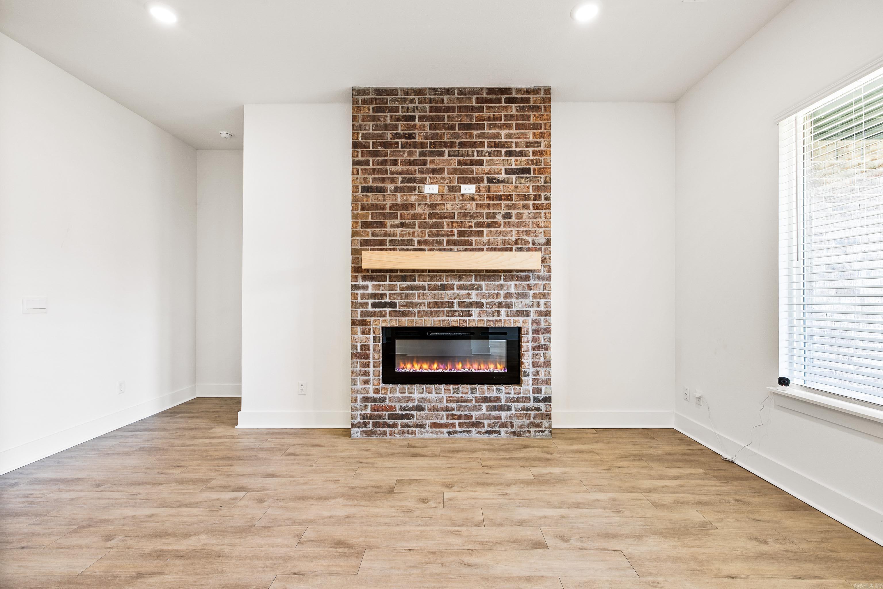 THE RESERVE AT COUNTRY CLUB PHAS - Residential