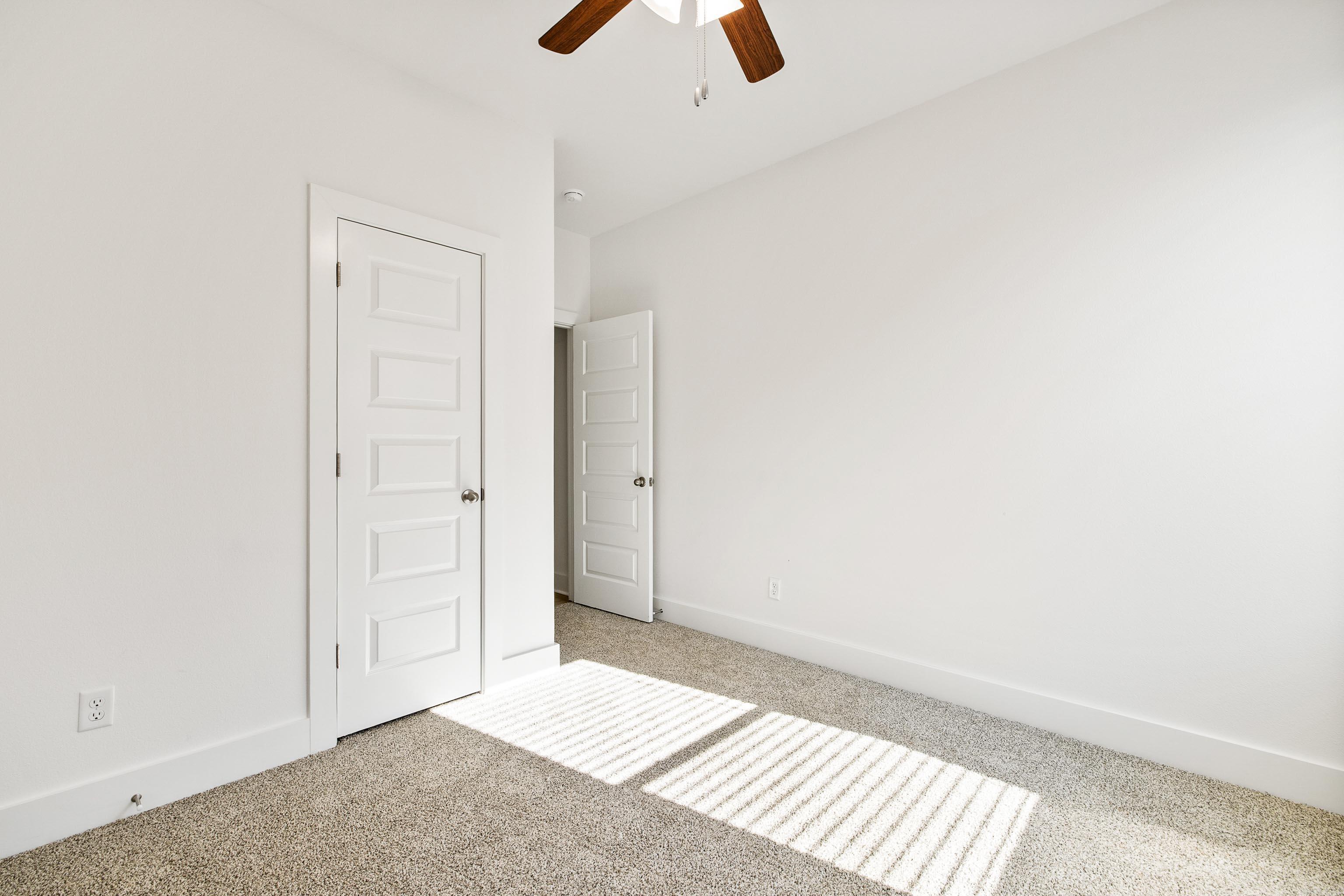 THE RESERVE AT COUNTRY CLUB PHAS - Residential