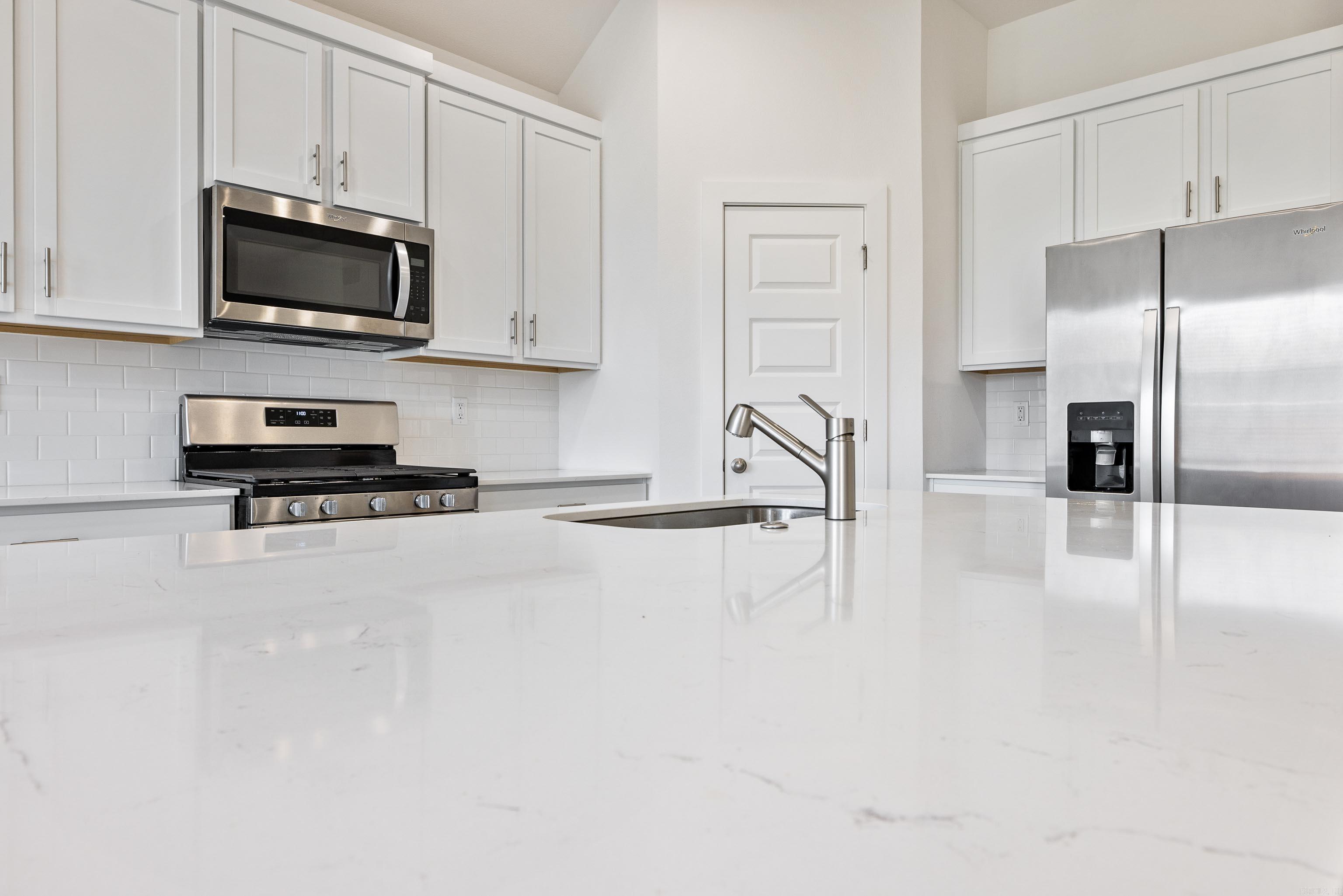 THE RESERVE AT COUNTRY CLUB PHAS - Residential