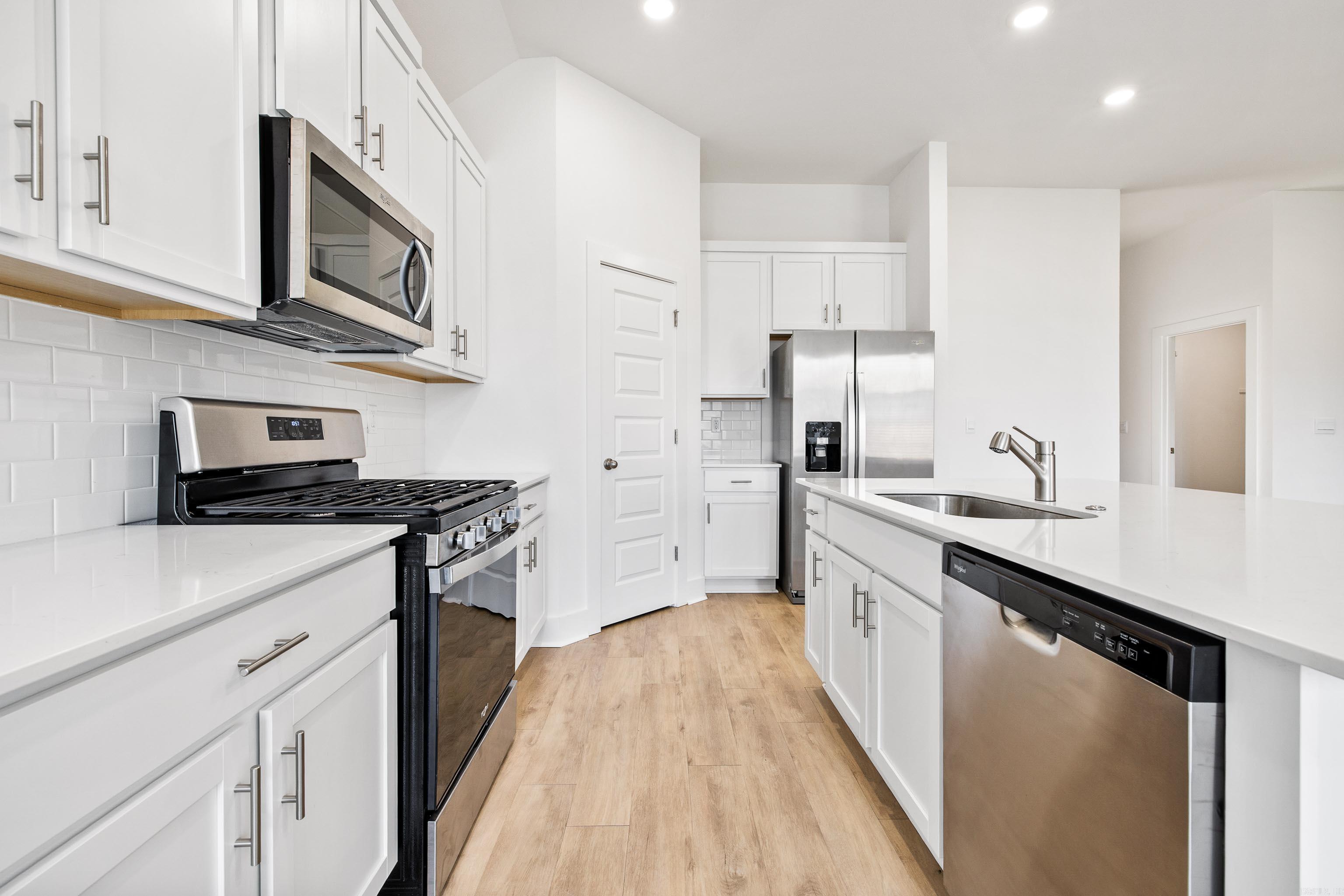 THE RESERVE AT COUNTRY CLUB PHAS - Residential