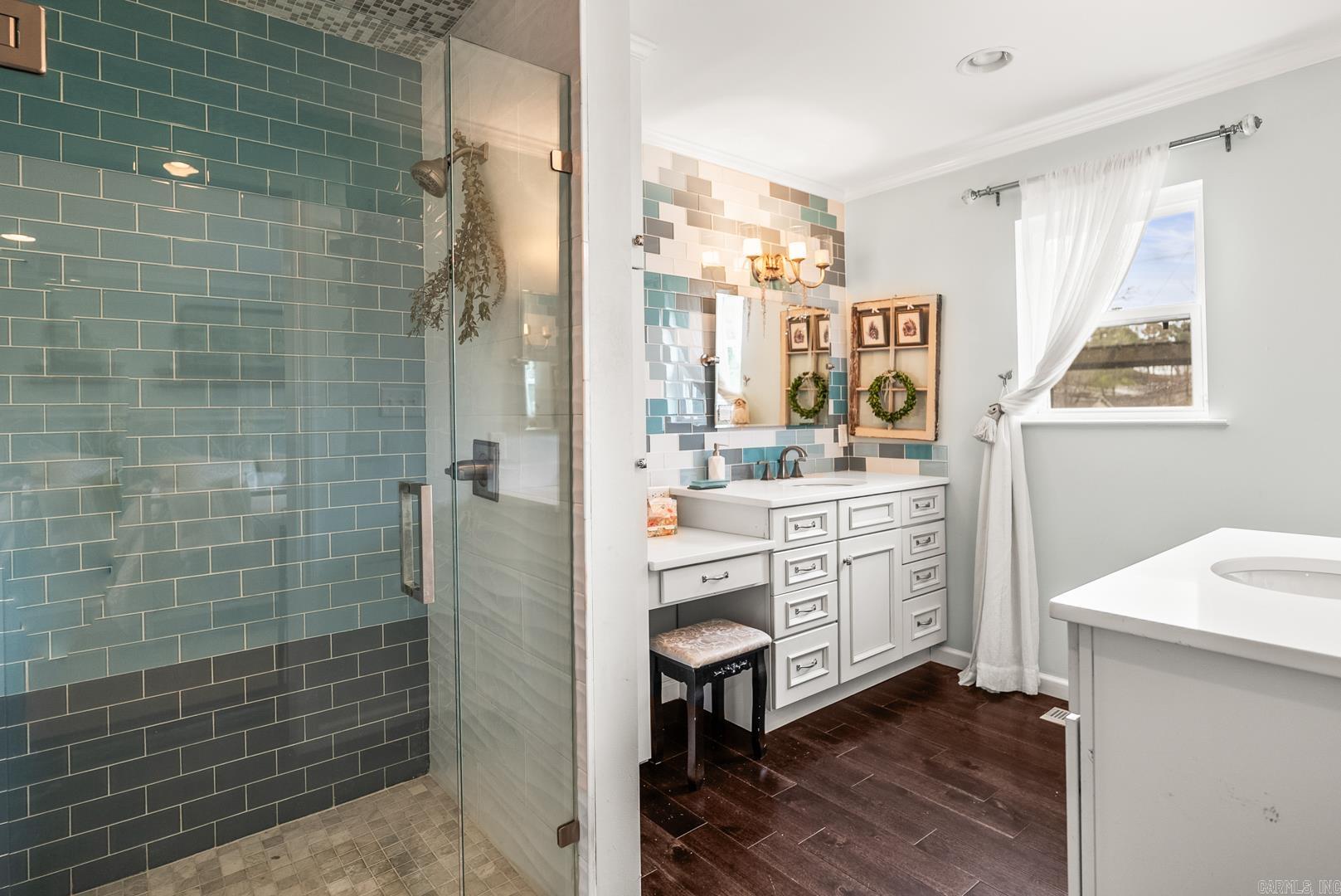 HALL COVE - Residential