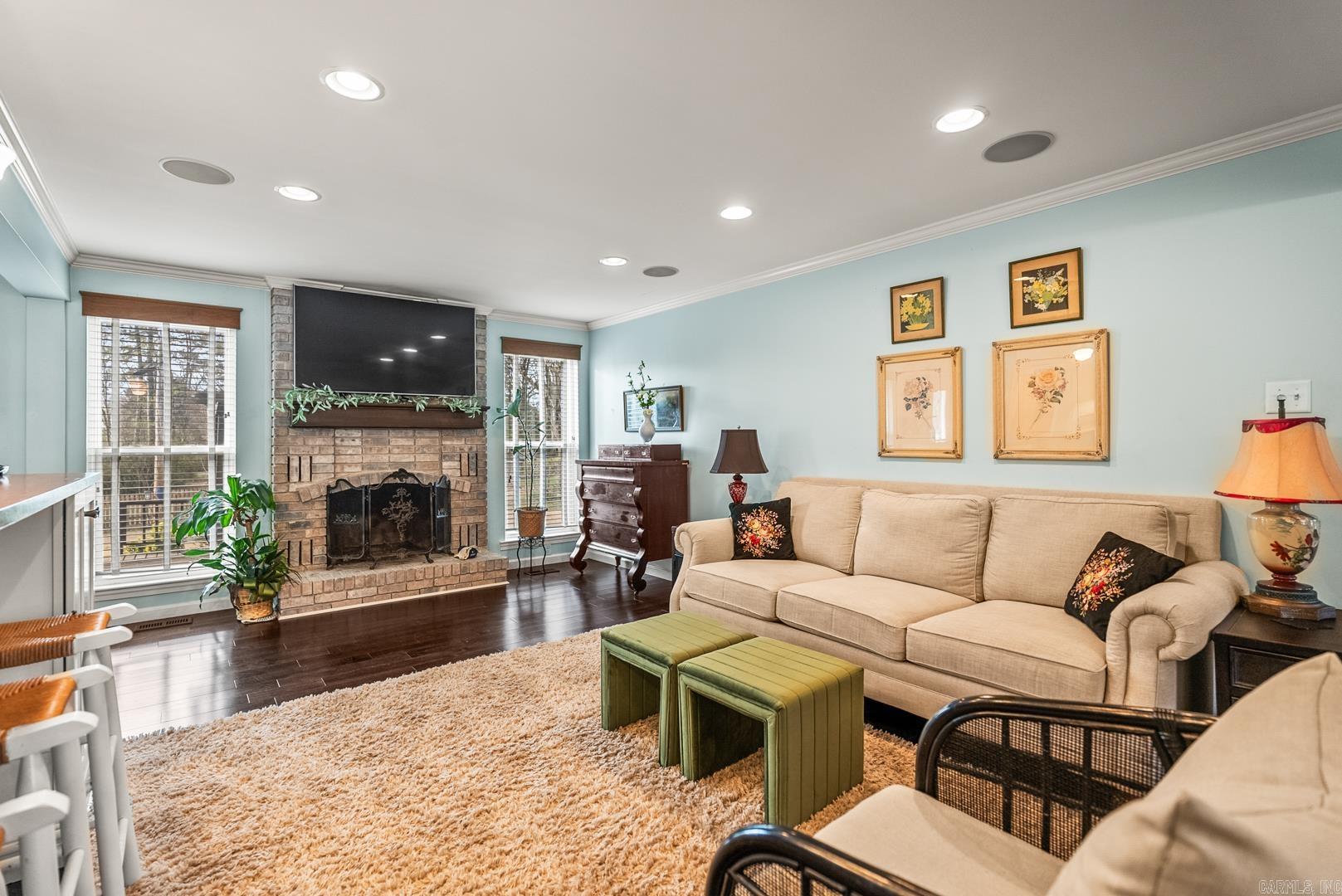 HALL COVE - Residential