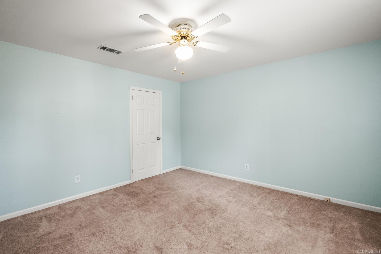 HALL COVE - Residential