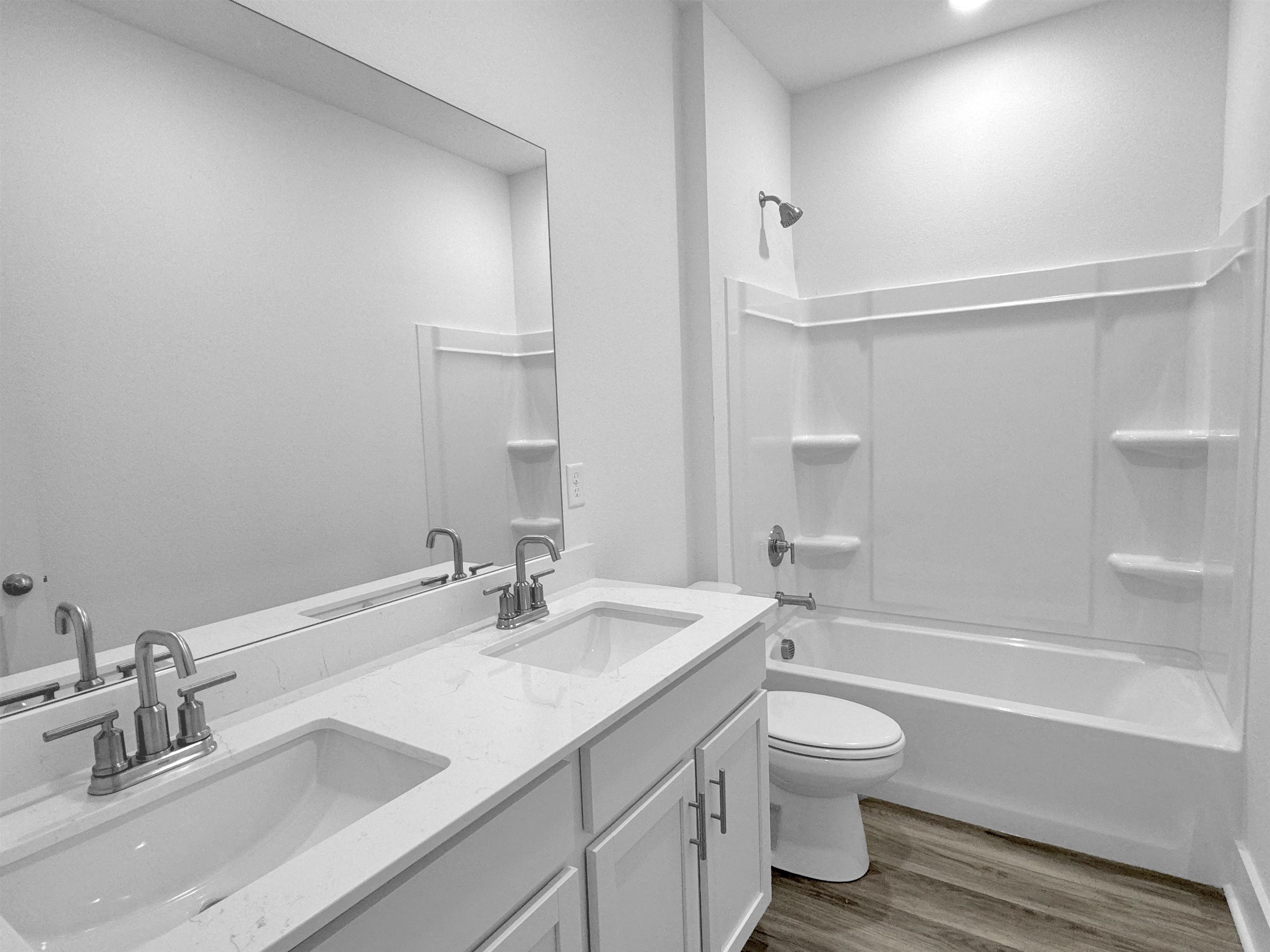 THE RESERVE AT COUNTRY CLUB PHAS - Residential