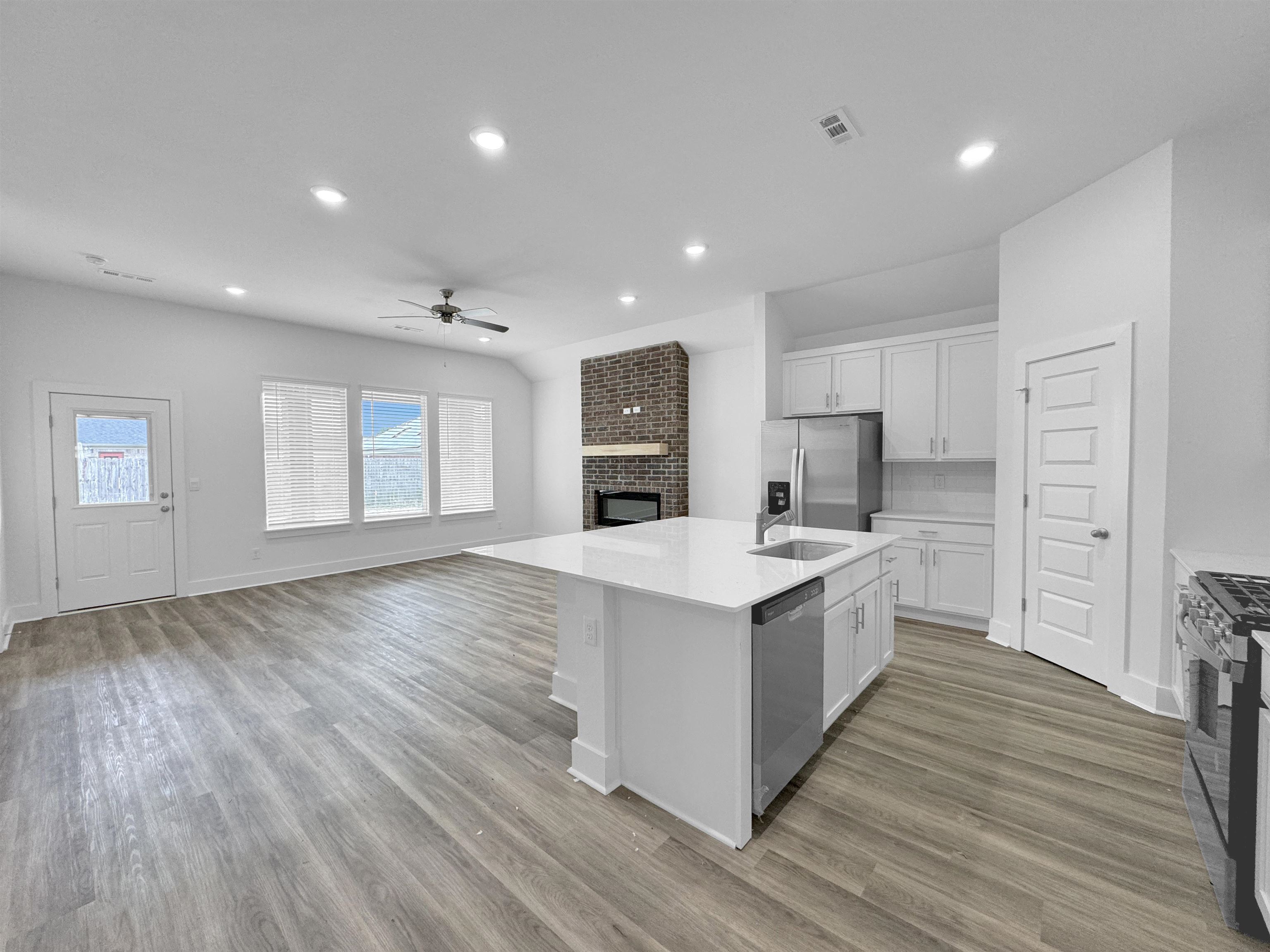 THE RESERVE AT COUNTRY CLUB PHAS - Residential