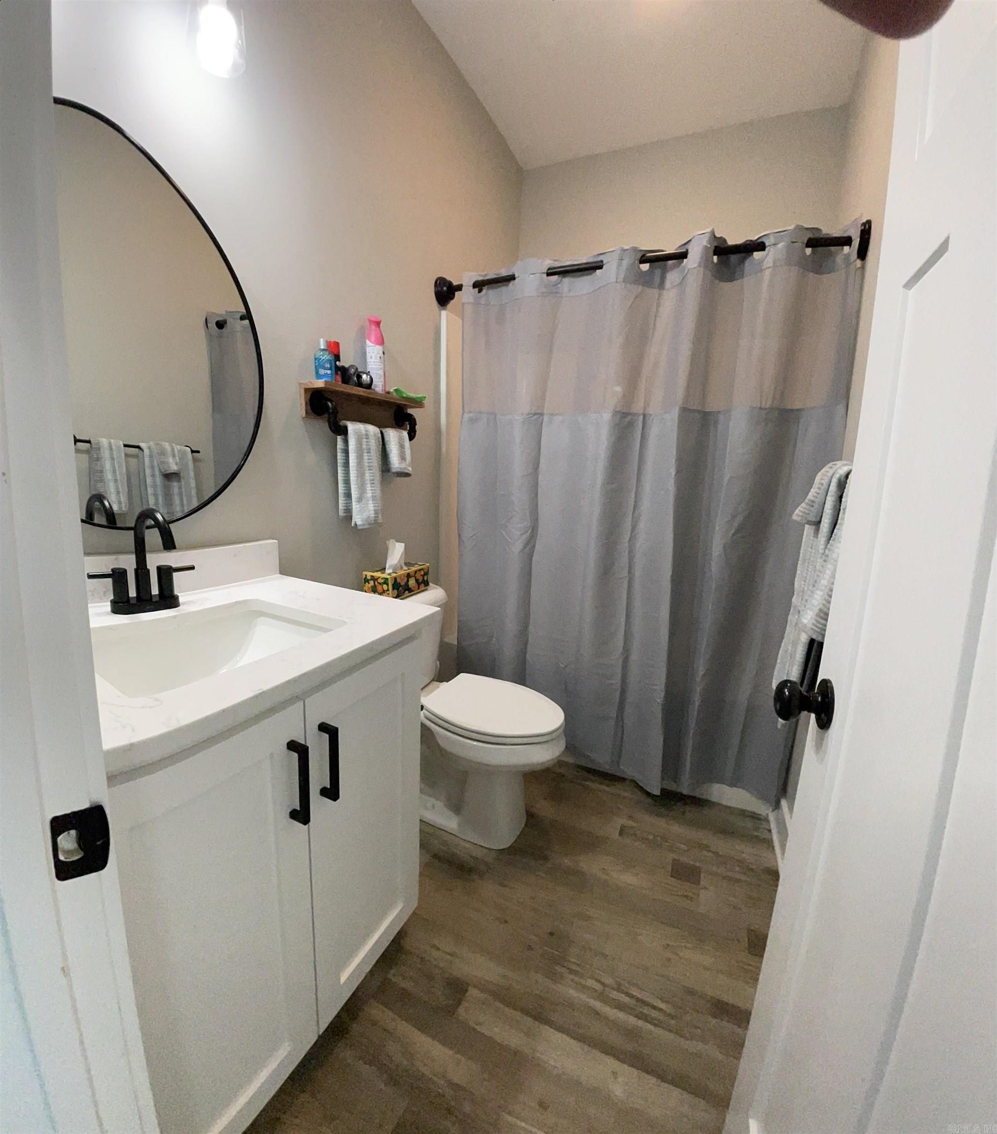 EAST MEADOW - Residential