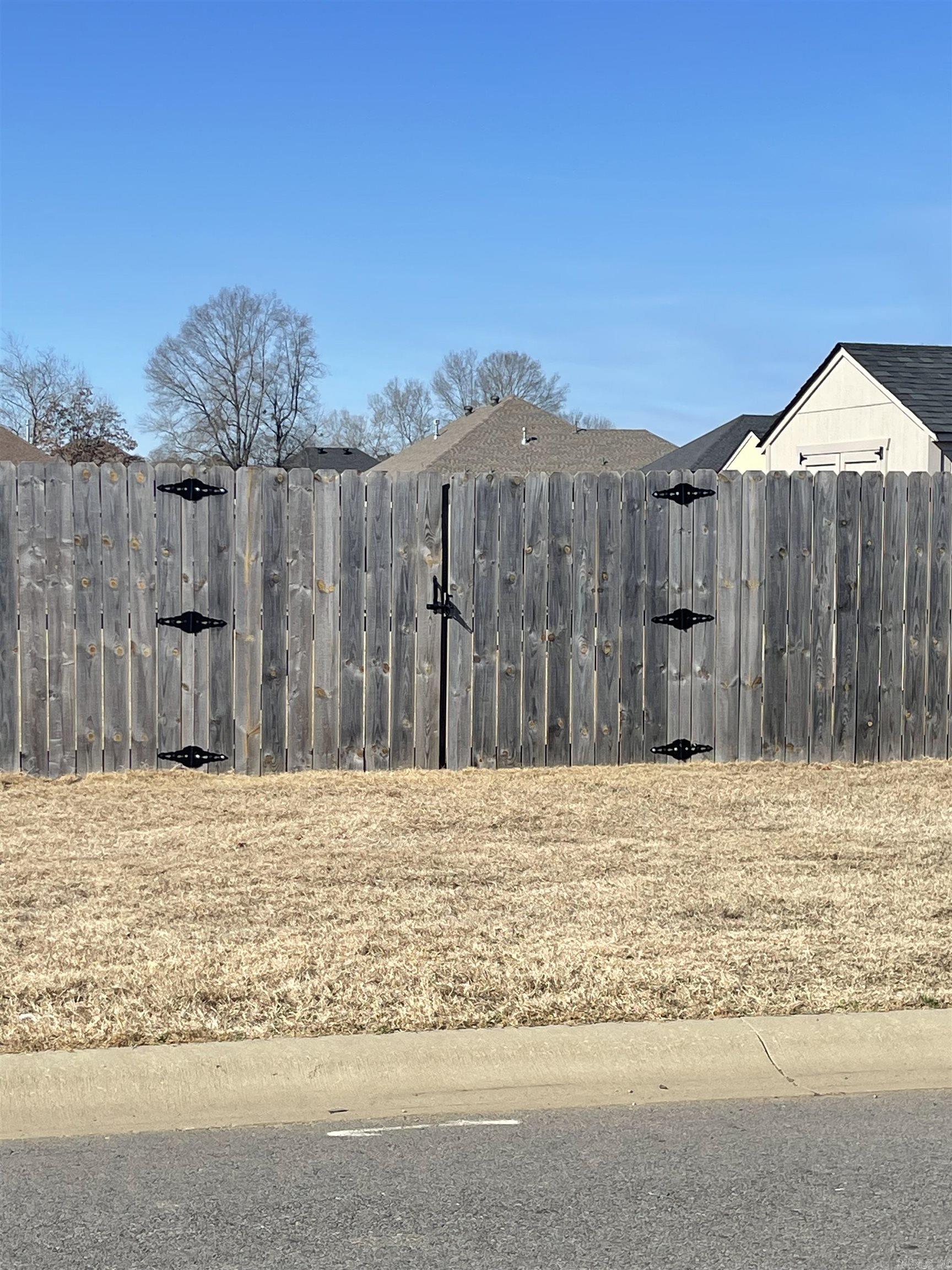 EAST MEADOW - Residential