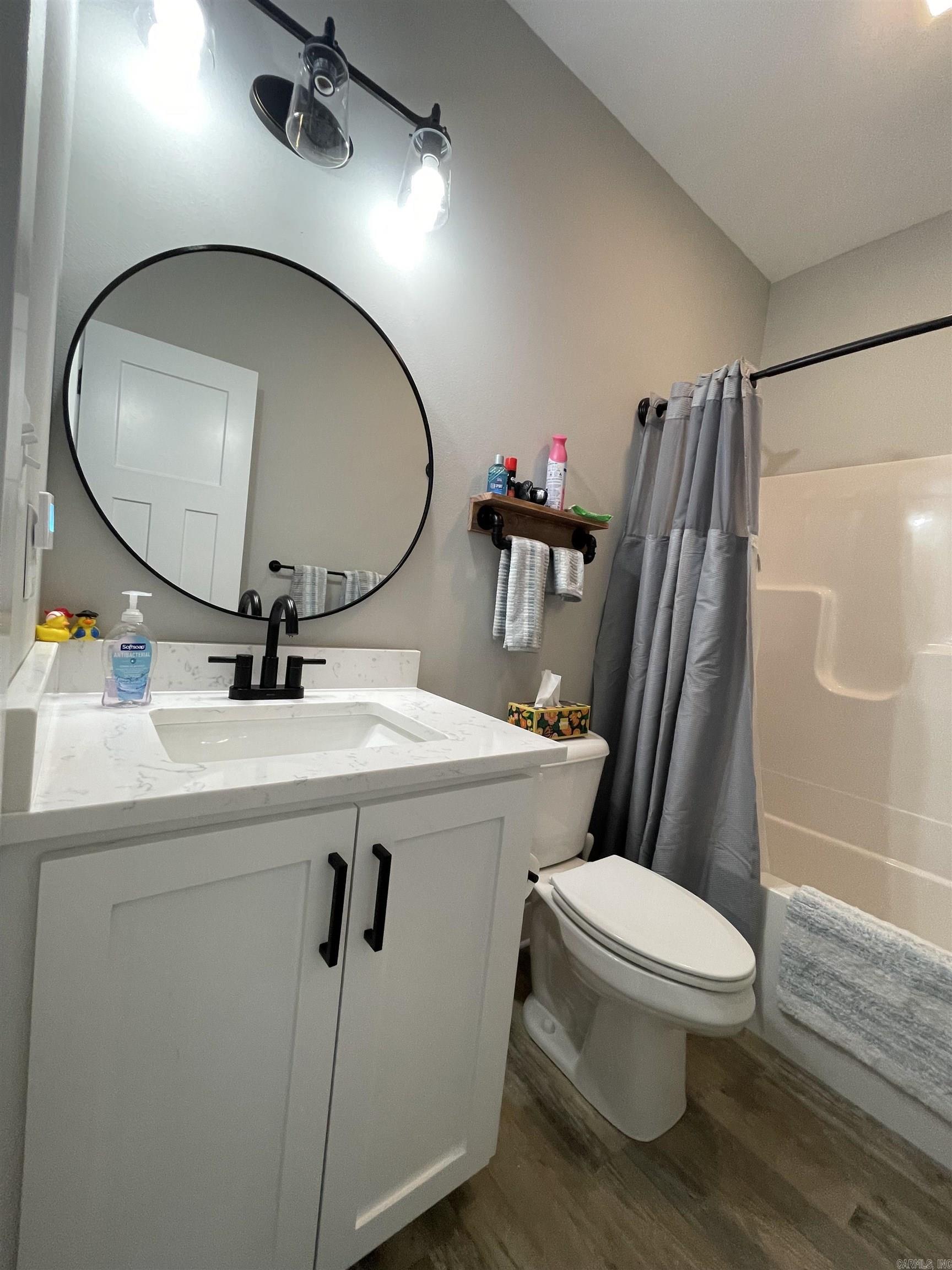 EAST MEADOW - Residential