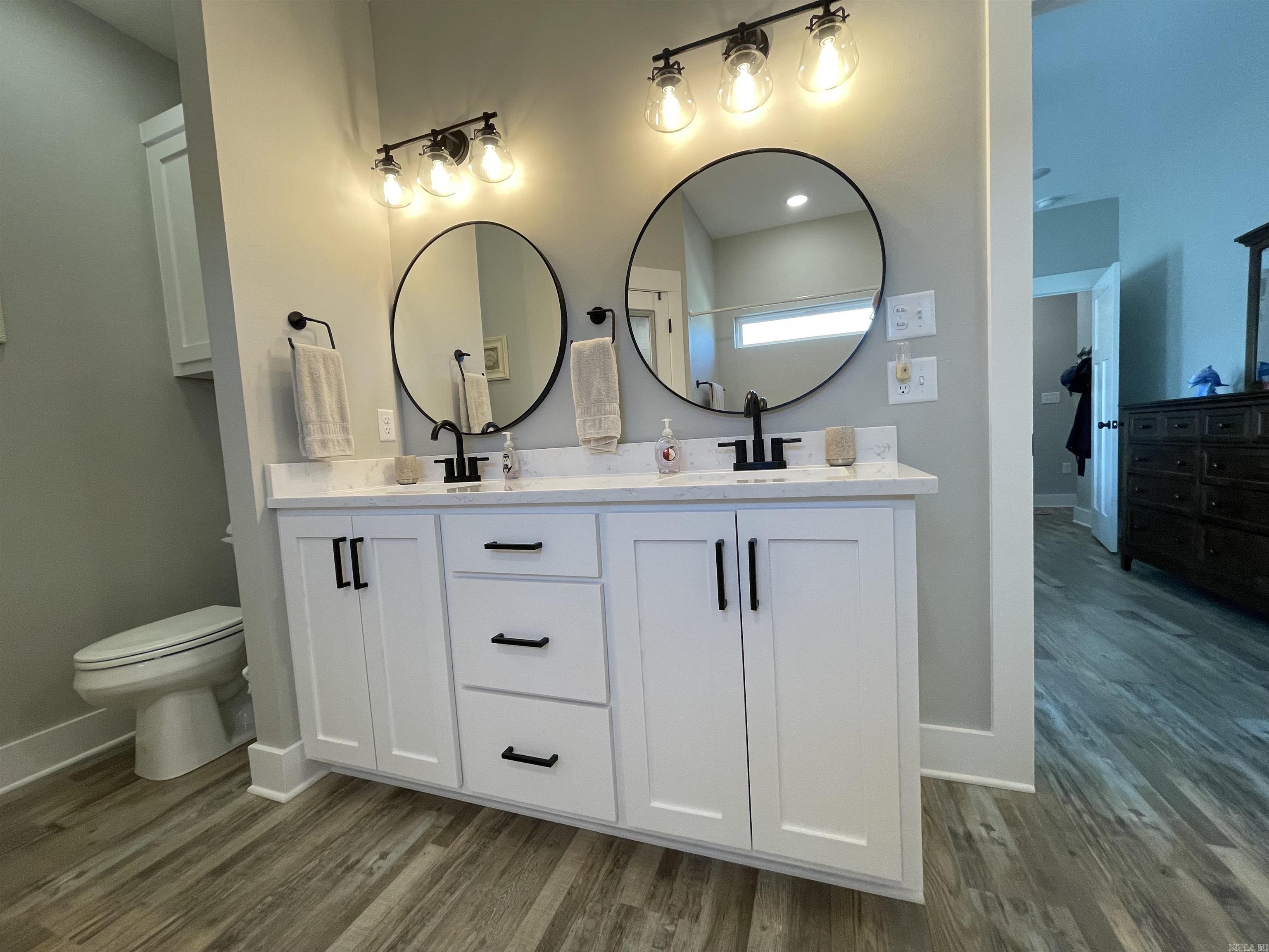 EAST MEADOW - Residential