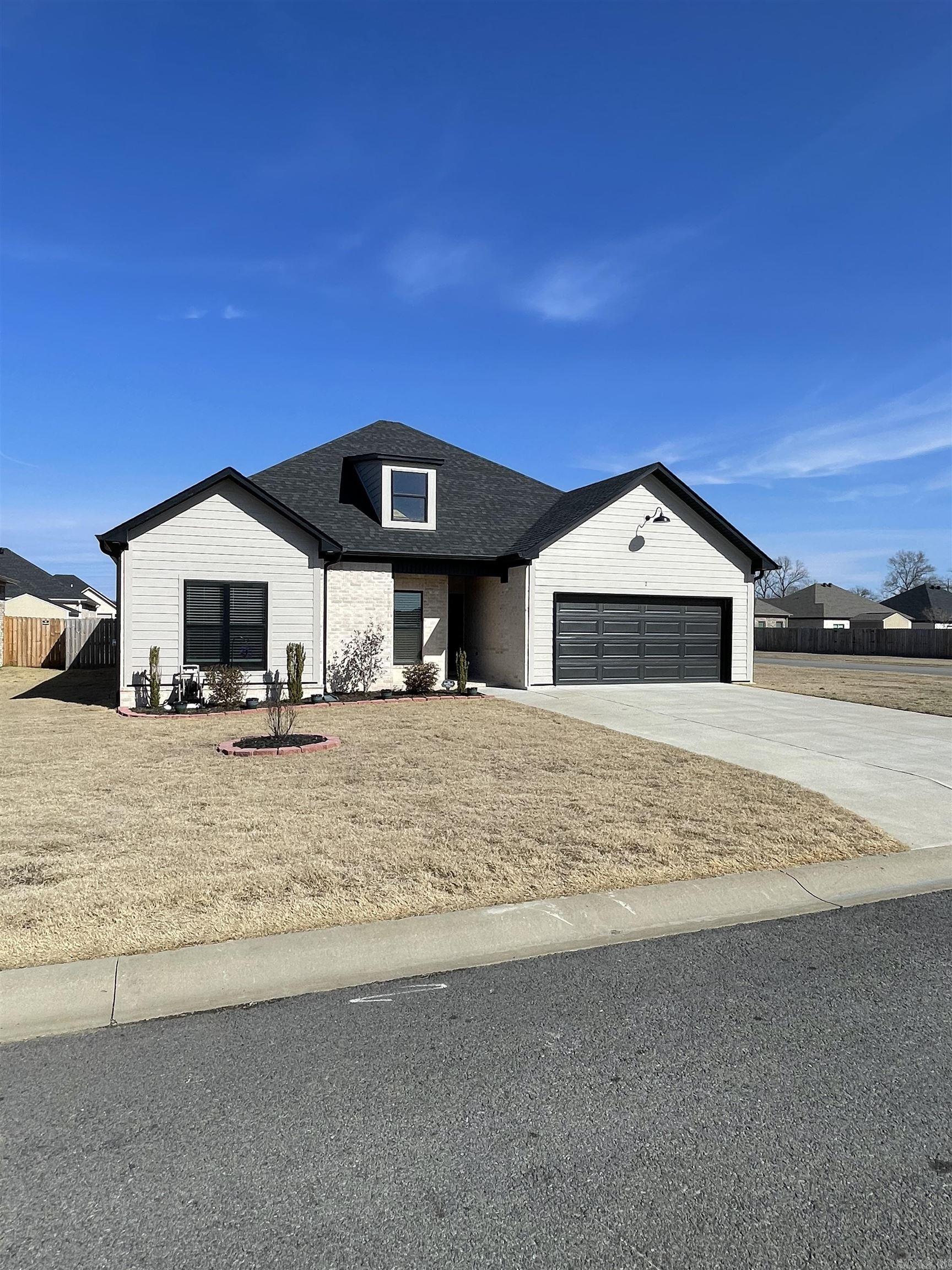 EAST MEADOW - Residential