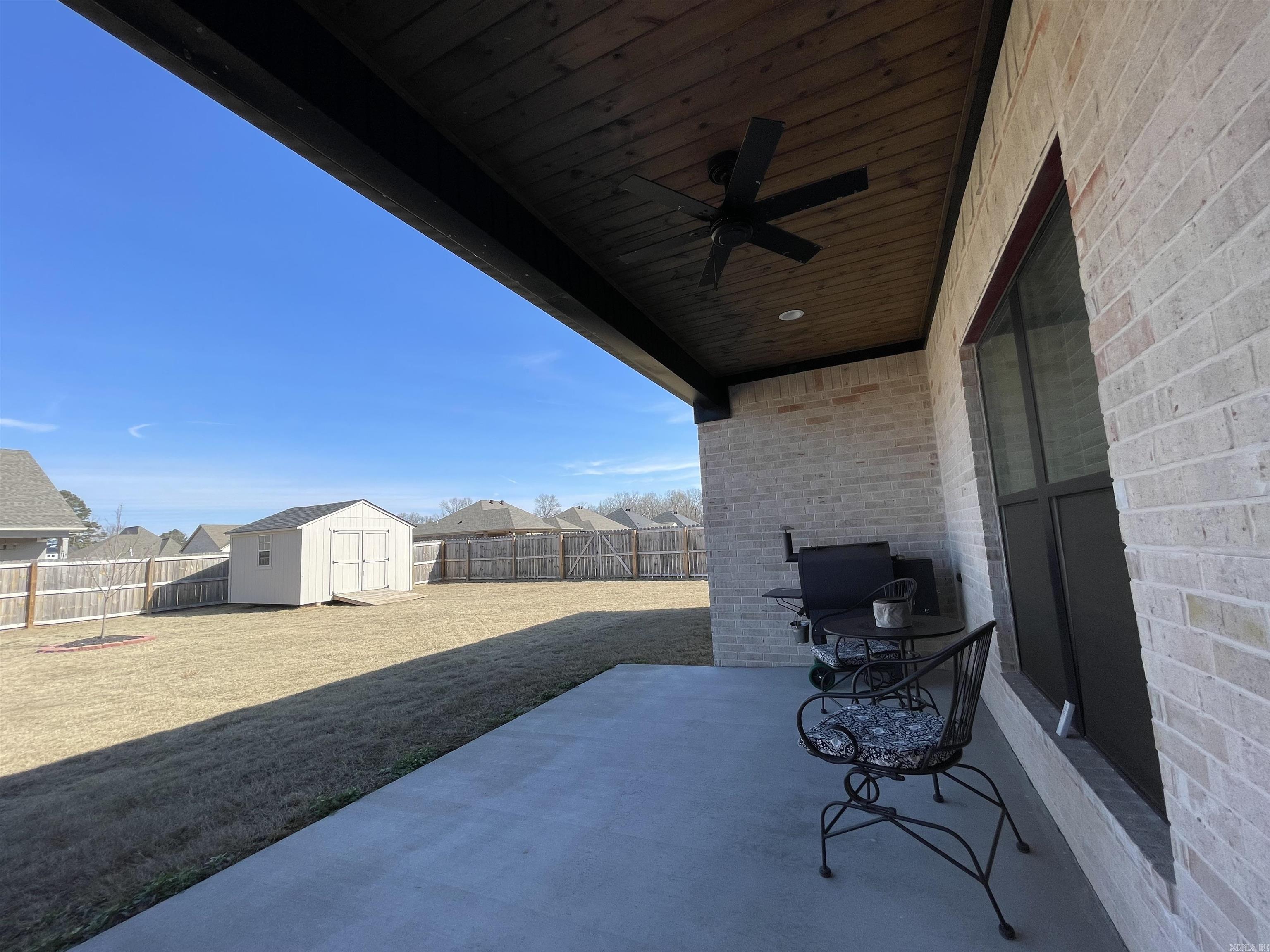 EAST MEADOW - Residential