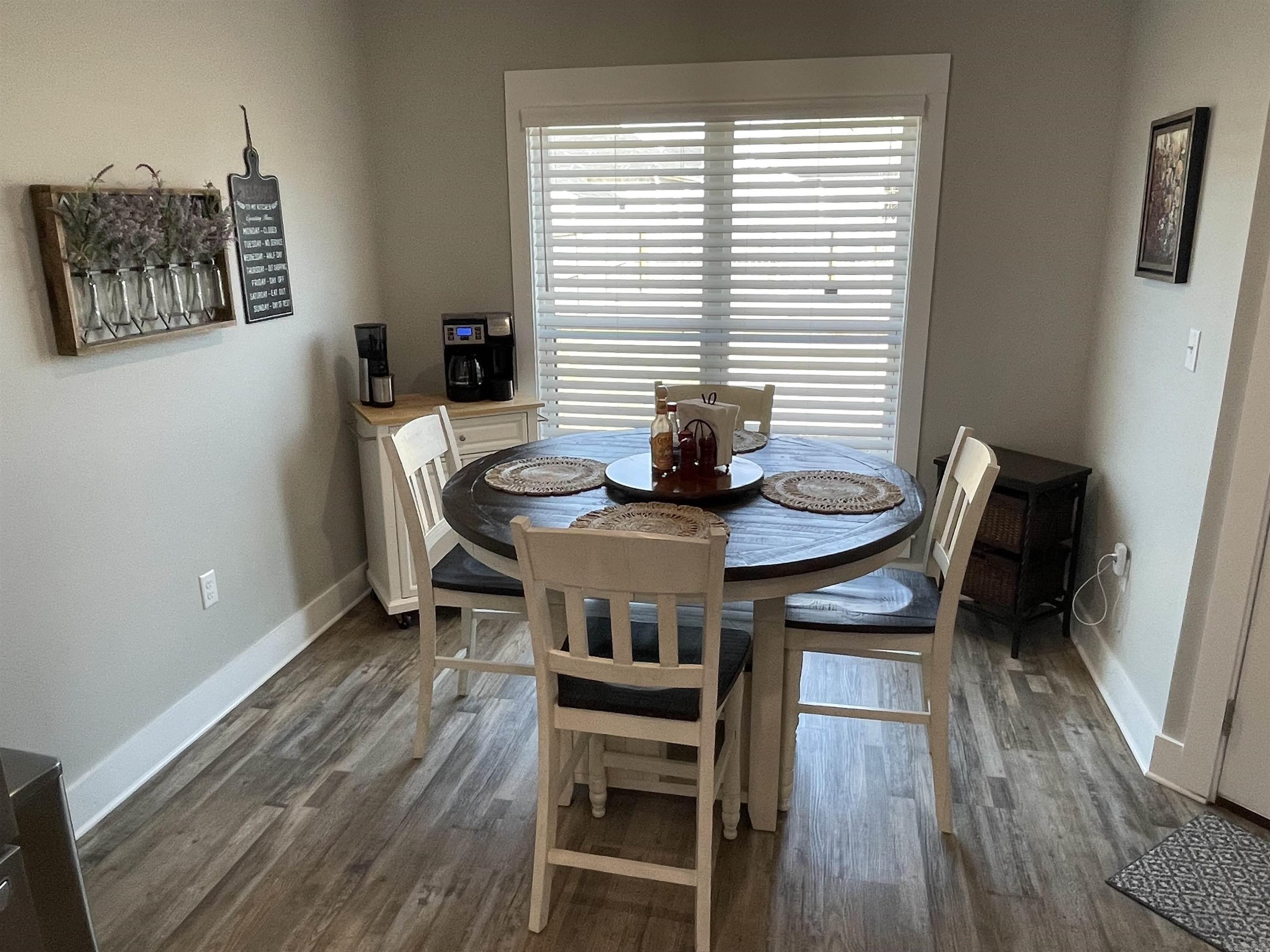 EAST MEADOW - Residential