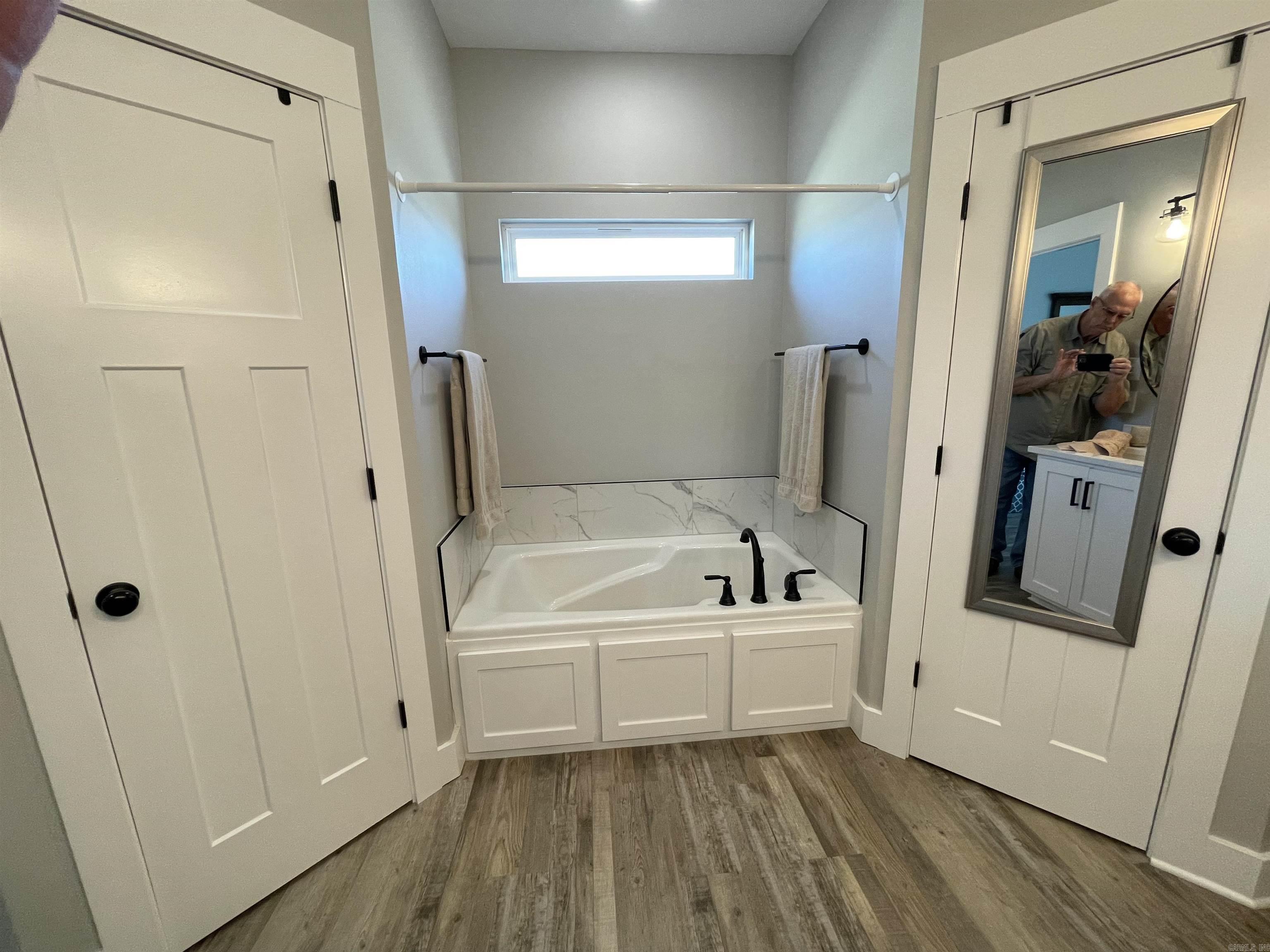 EAST MEADOW - Residential