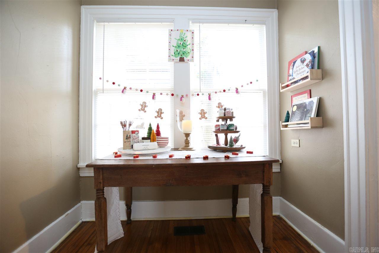 Alpine Court - Residential Lease