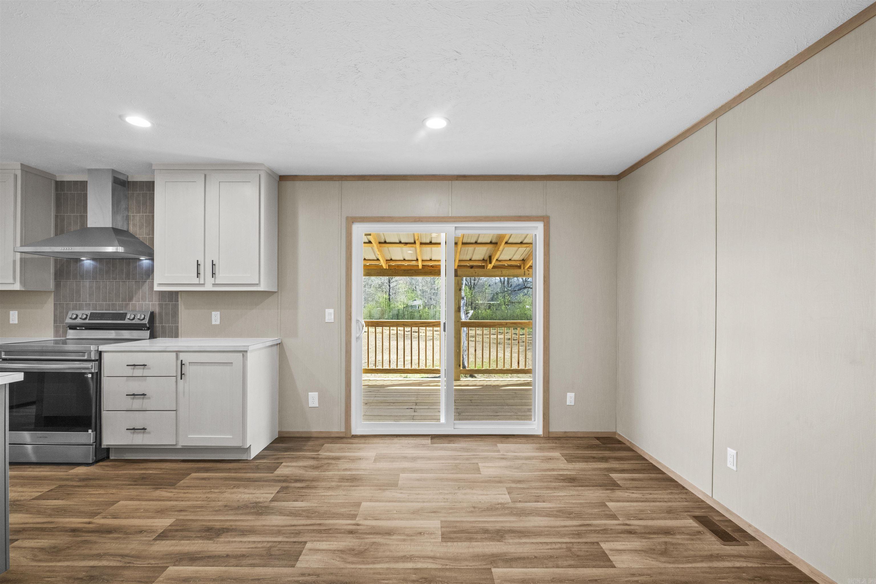 LAKE FARM - Residential